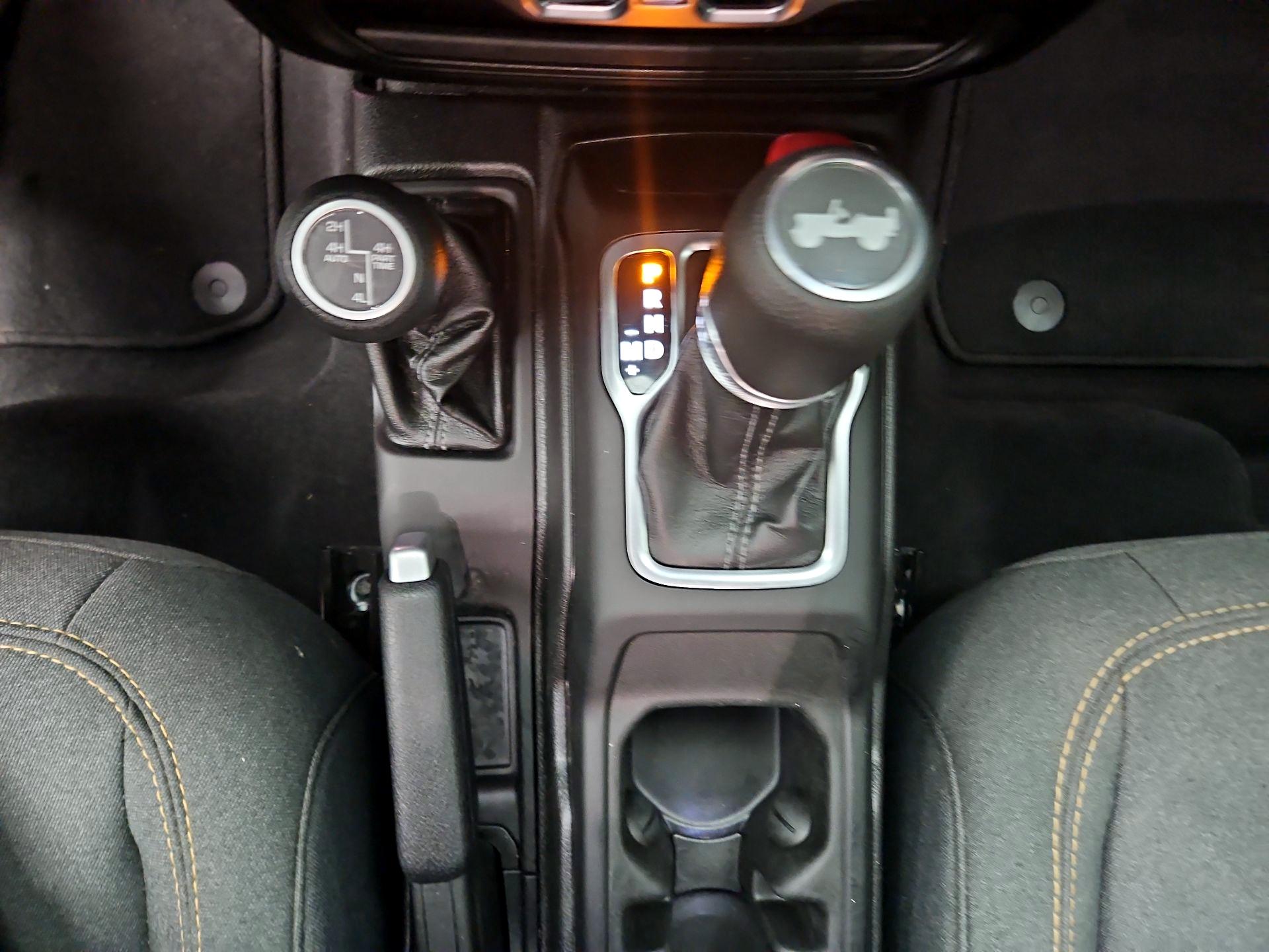 Thumbnail: 2025 Jeep Wrangler - 15