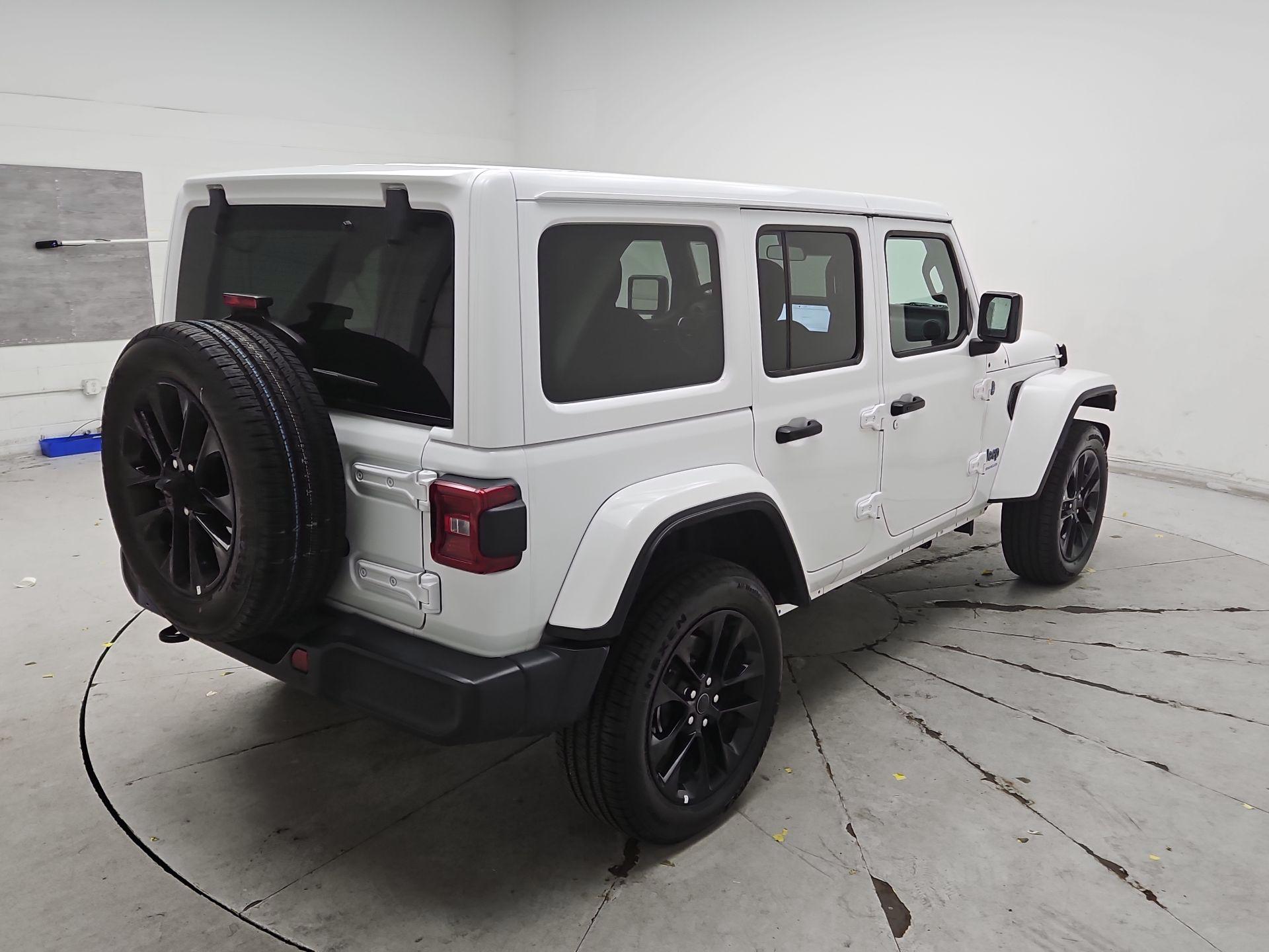 Thumbnail: 2025 Jeep Wrangler - 5
