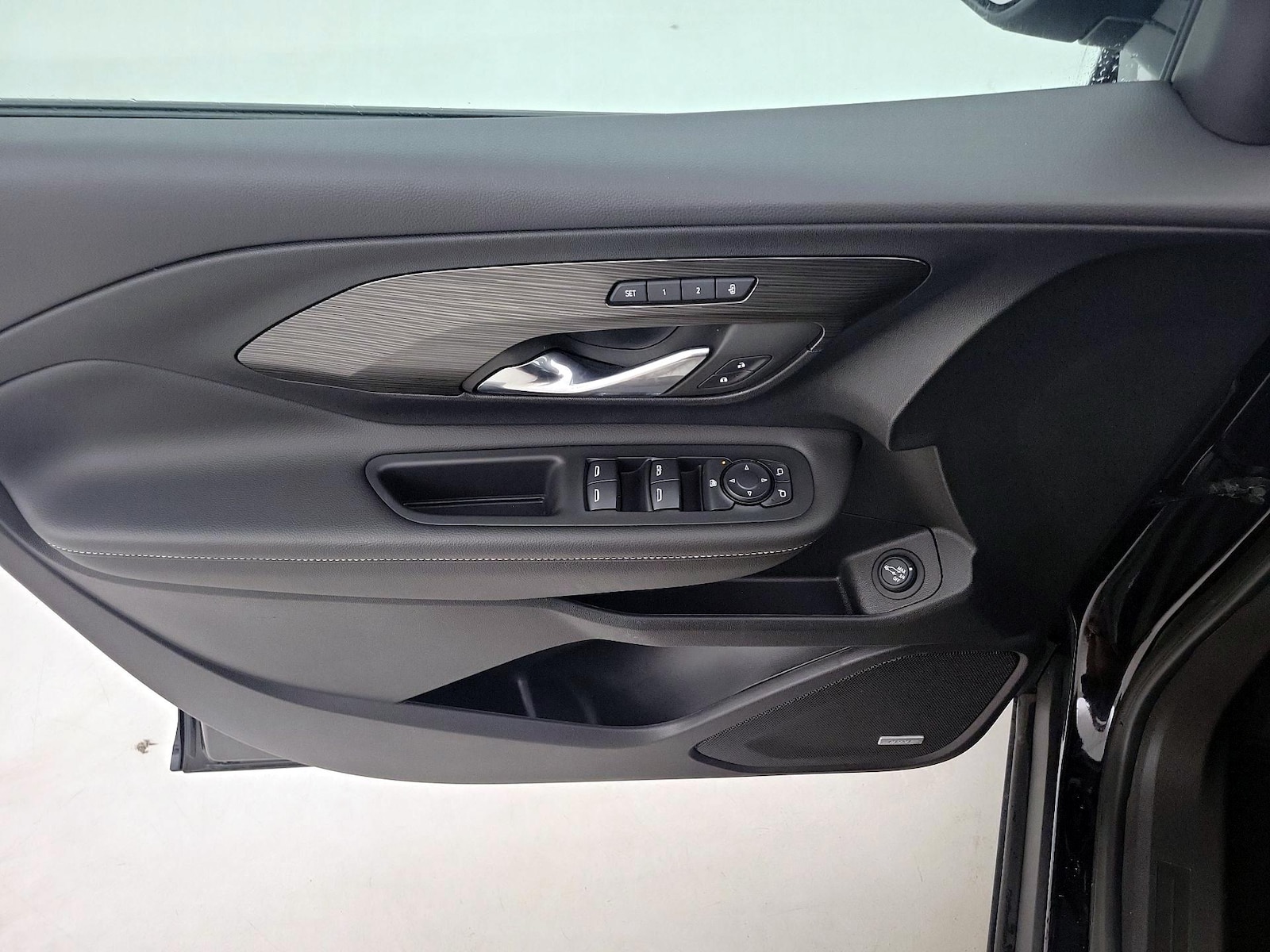 2023 GMC Terrain SLT - Photo 13