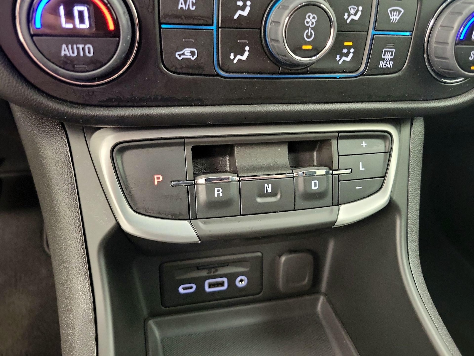 2023 GMC Terrain SLT - Photo 19