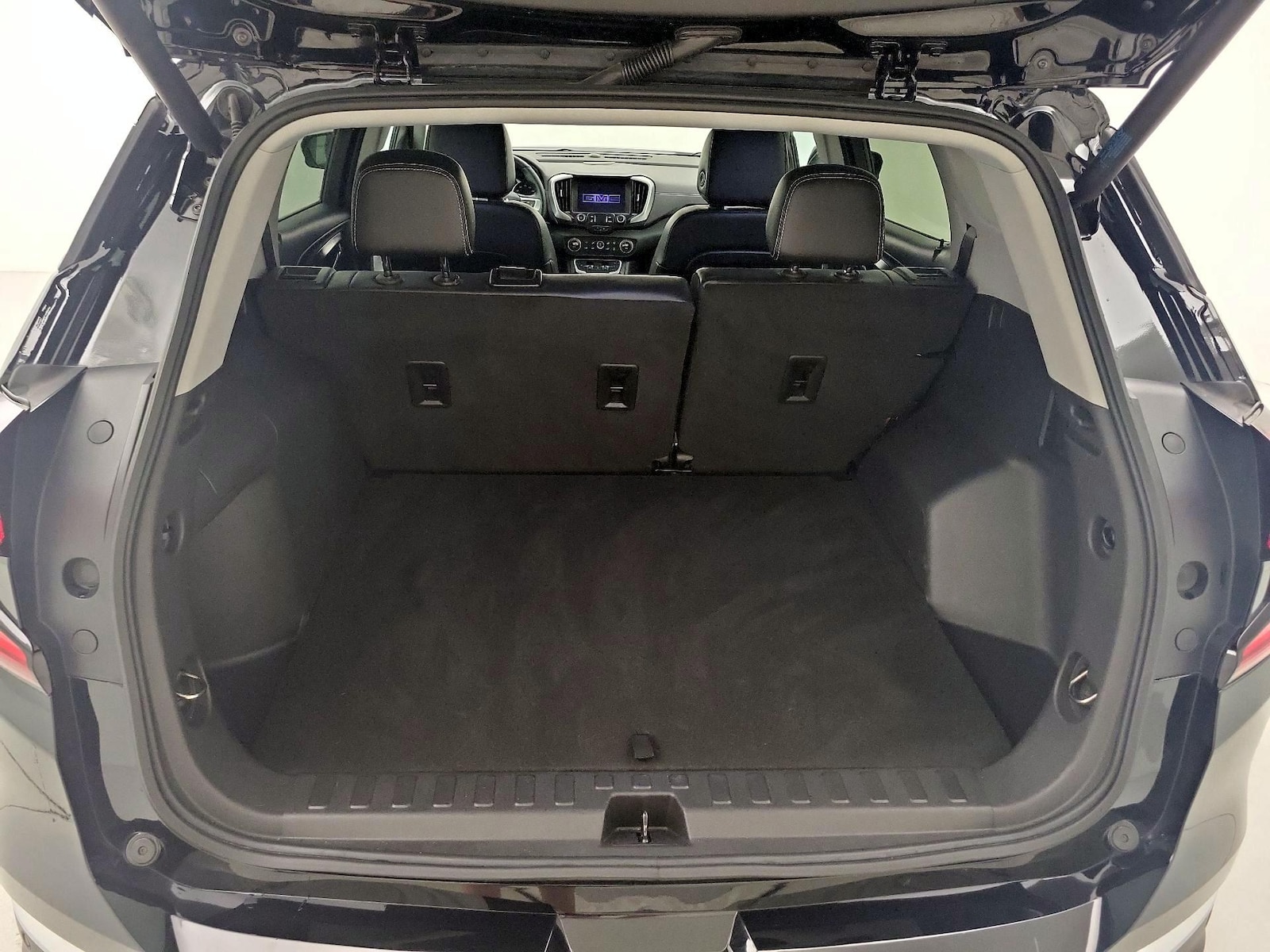 2023 GMC Terrain SLT - Photo 22