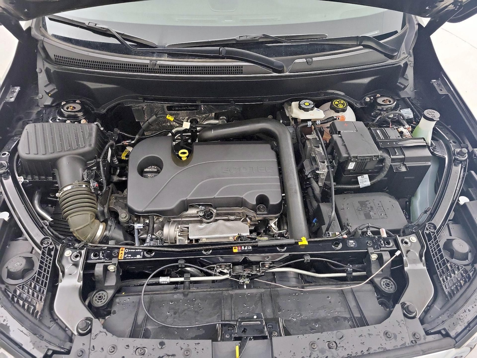 2023 GMC Terrain SLT - Photo 23