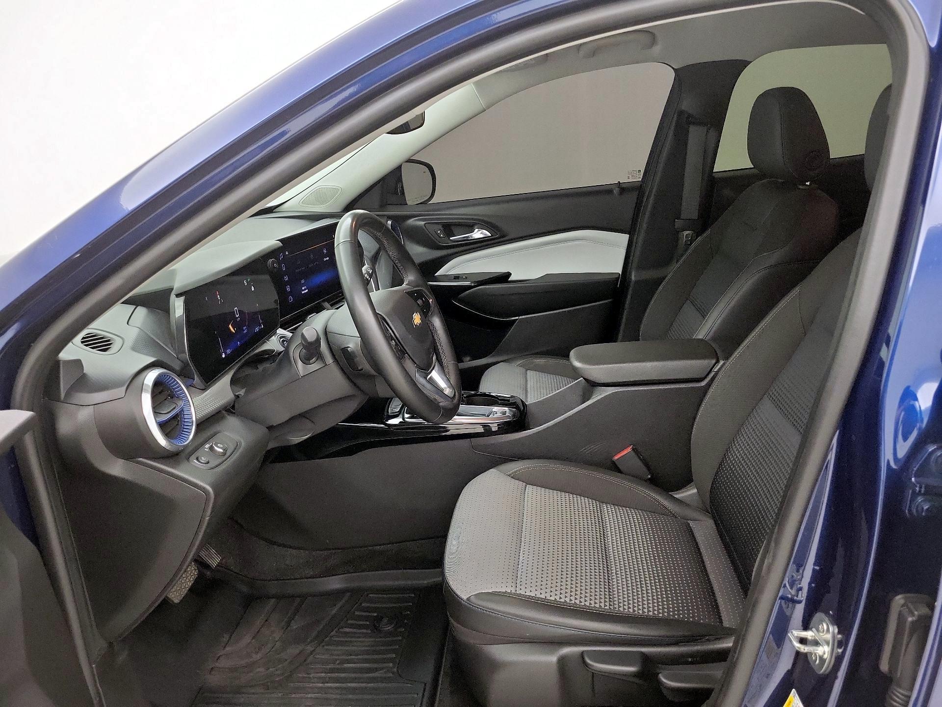 Thumbnail: 2024 Chevrolet Trax - 11