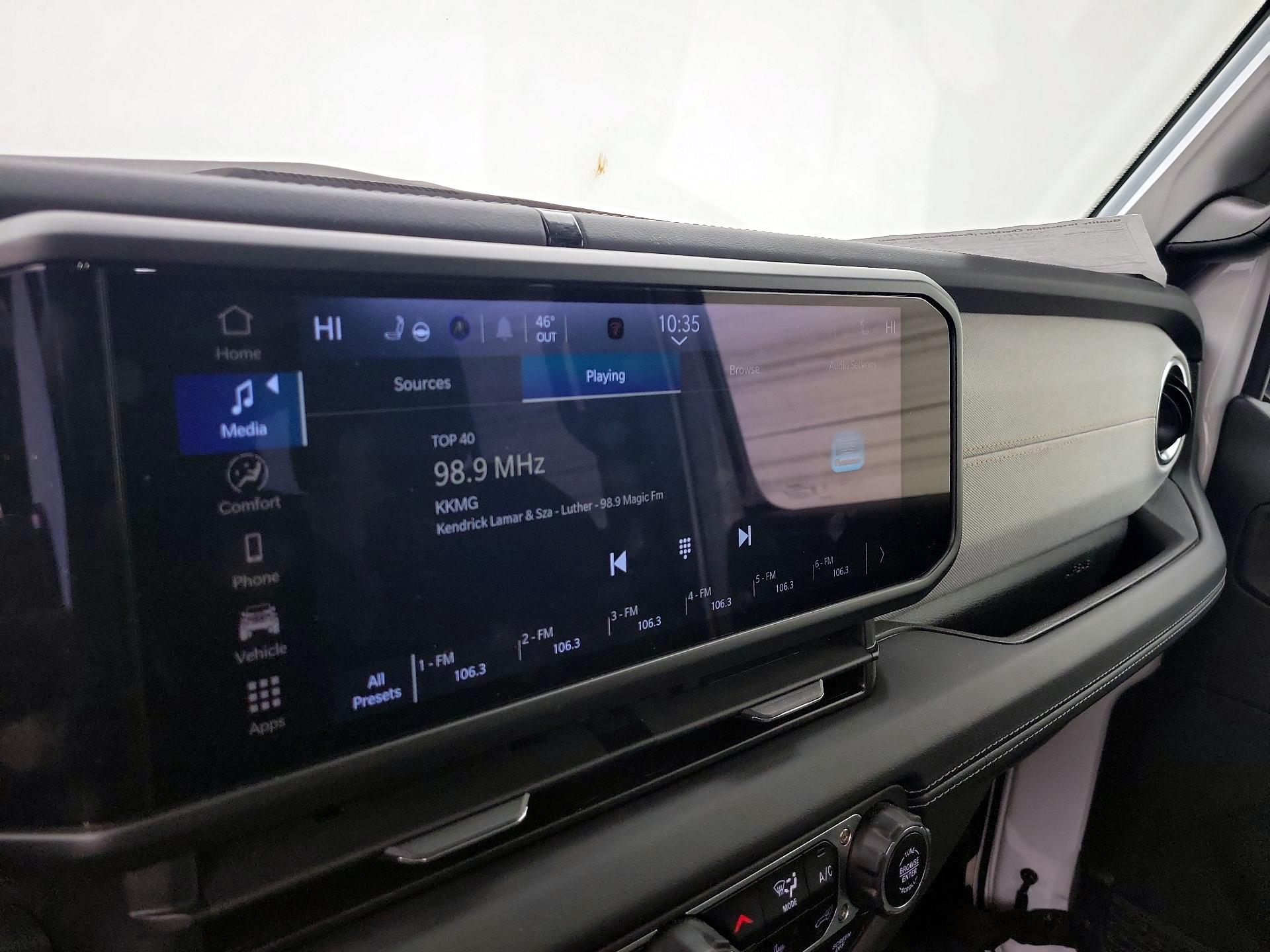 Thumbnail: 2025 Jeep Wrangler - 15