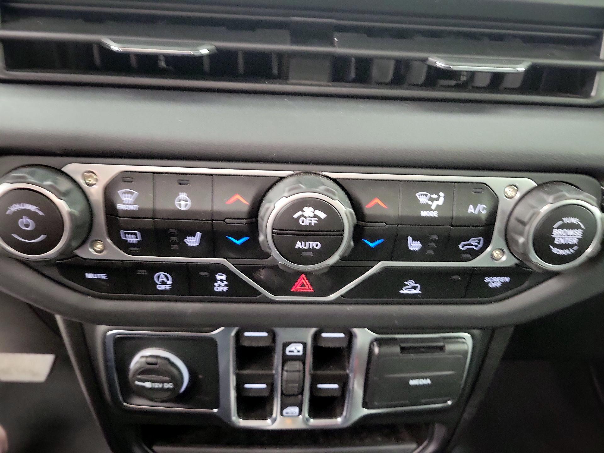 Thumbnail: 2025 Jeep Wrangler - 16