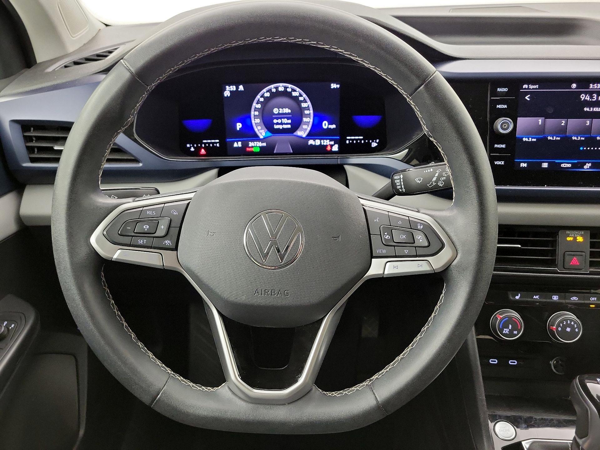 Thumbnail: 2023 Volkswagen Taos - 10