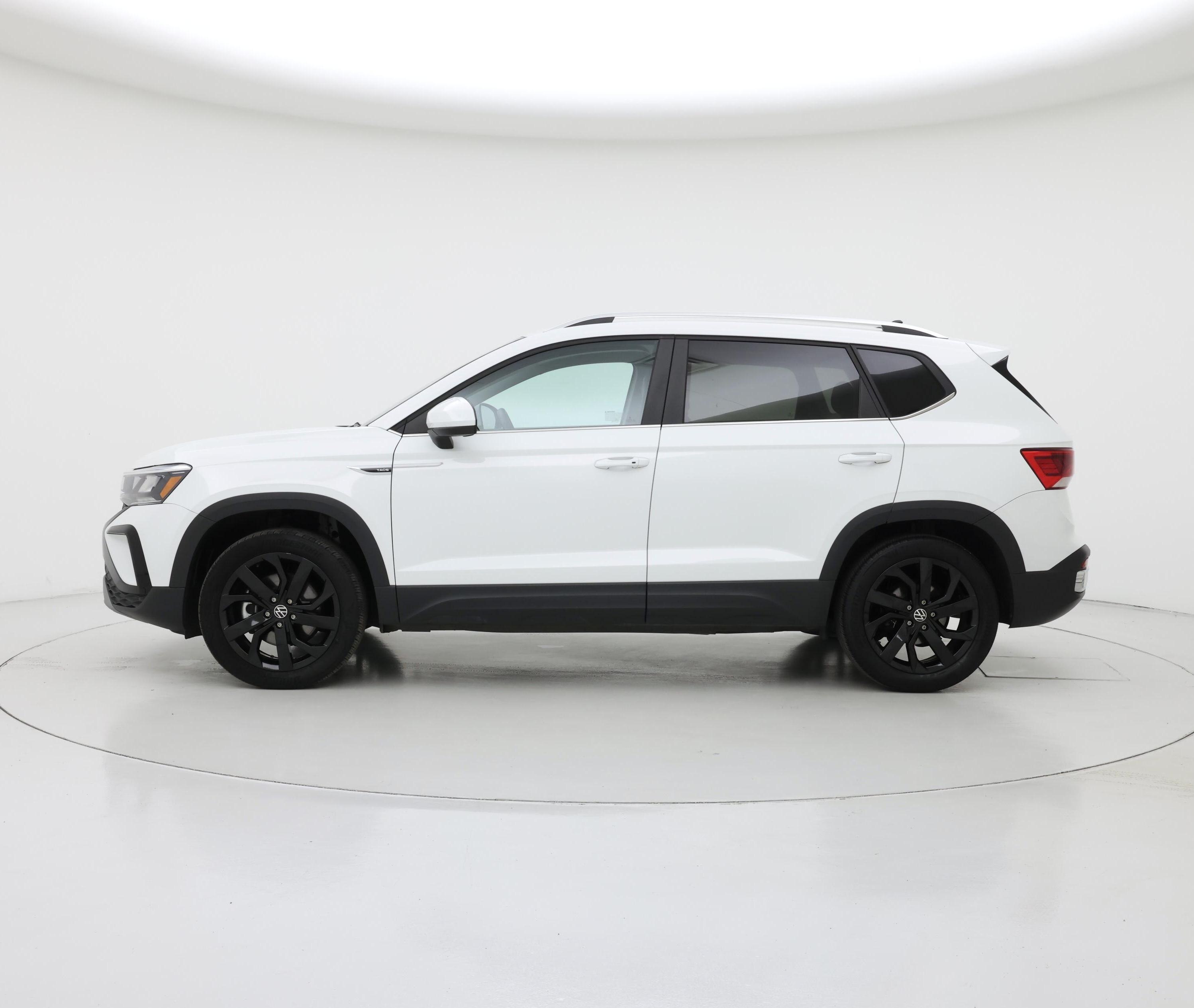 Thumbnail: 2023 Volkswagen Taos - 3