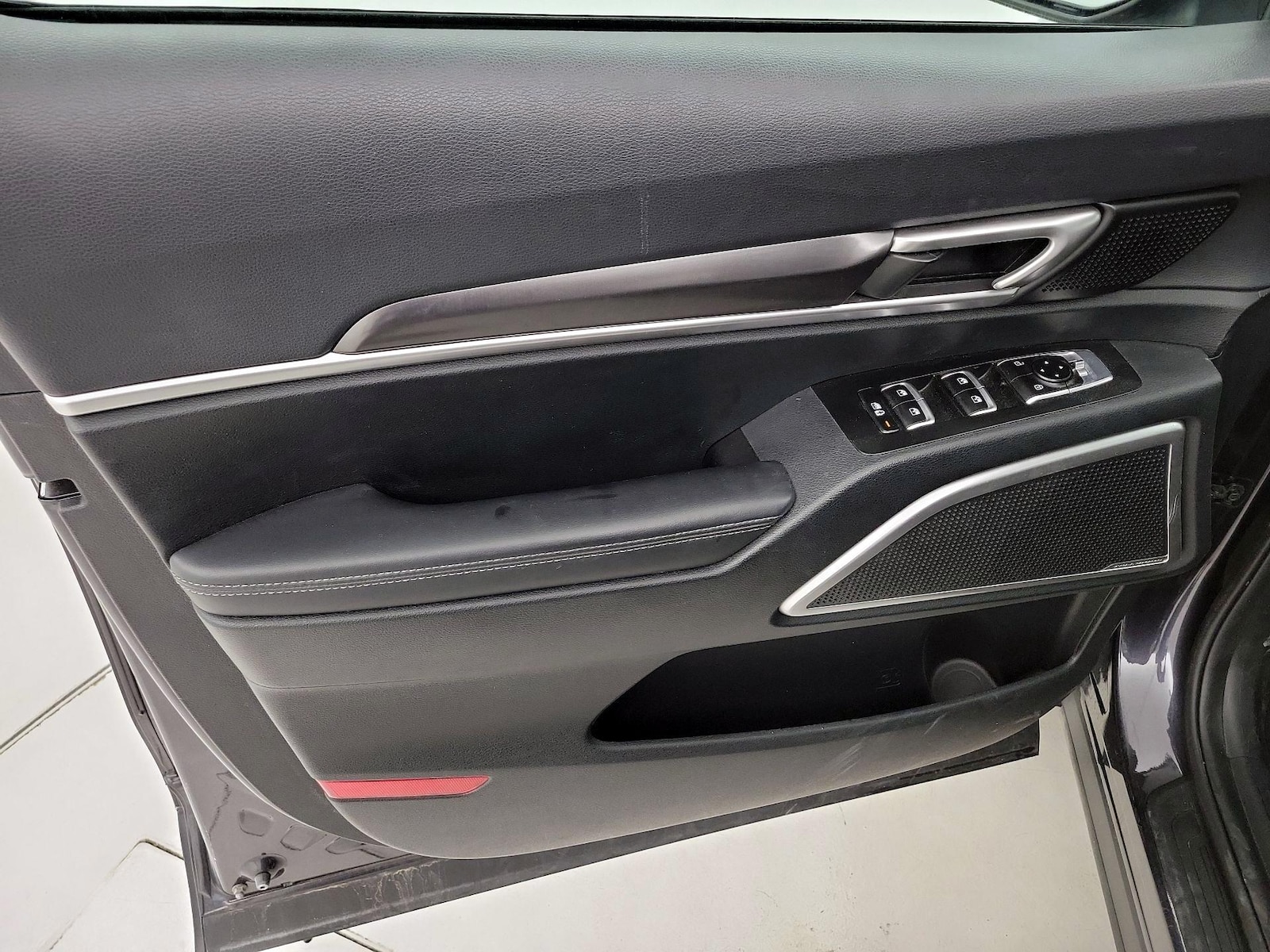 2025 Kia Telluride S - Photo 13