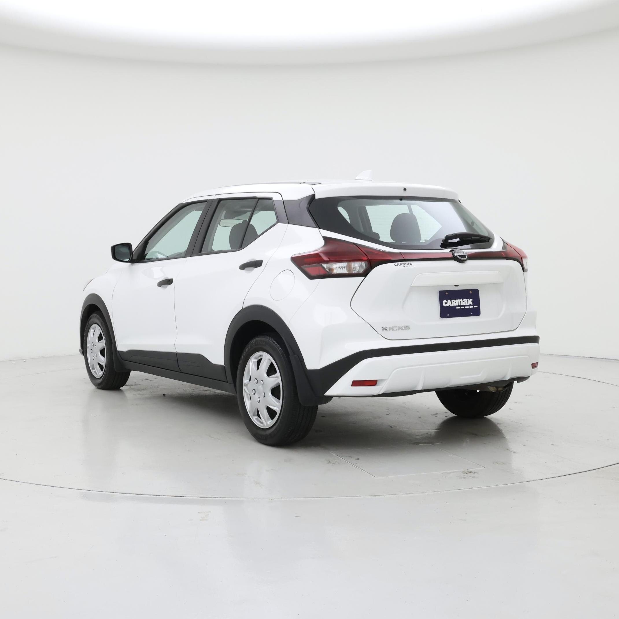 Thumbnail: 2023 Nissan Kicks - 2