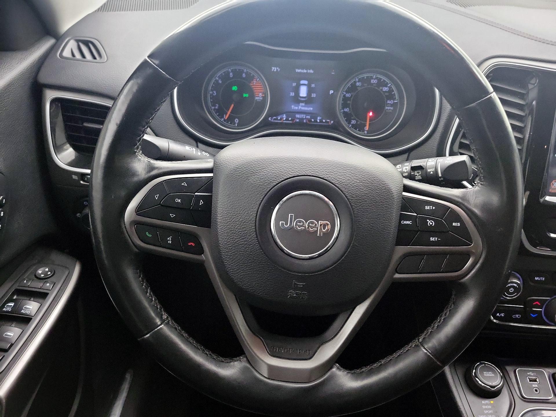 Thumbnail: 2019 Jeep Cherokee - 10