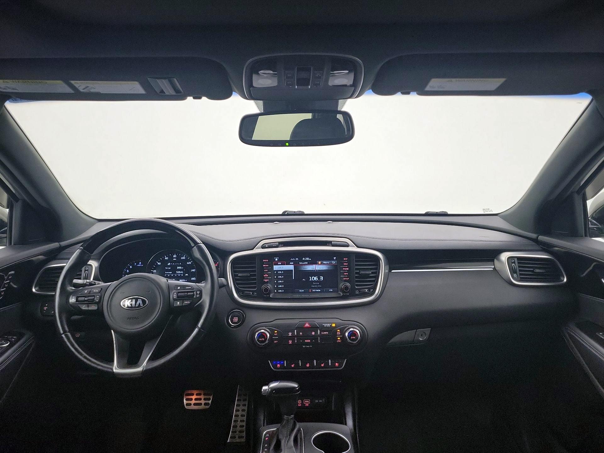 Thumbnail: 2017 Kia Sorento - 9