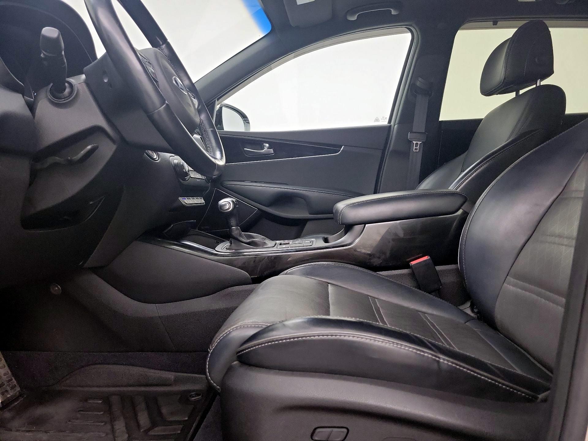 Thumbnail: 2017 Kia Sorento - 11