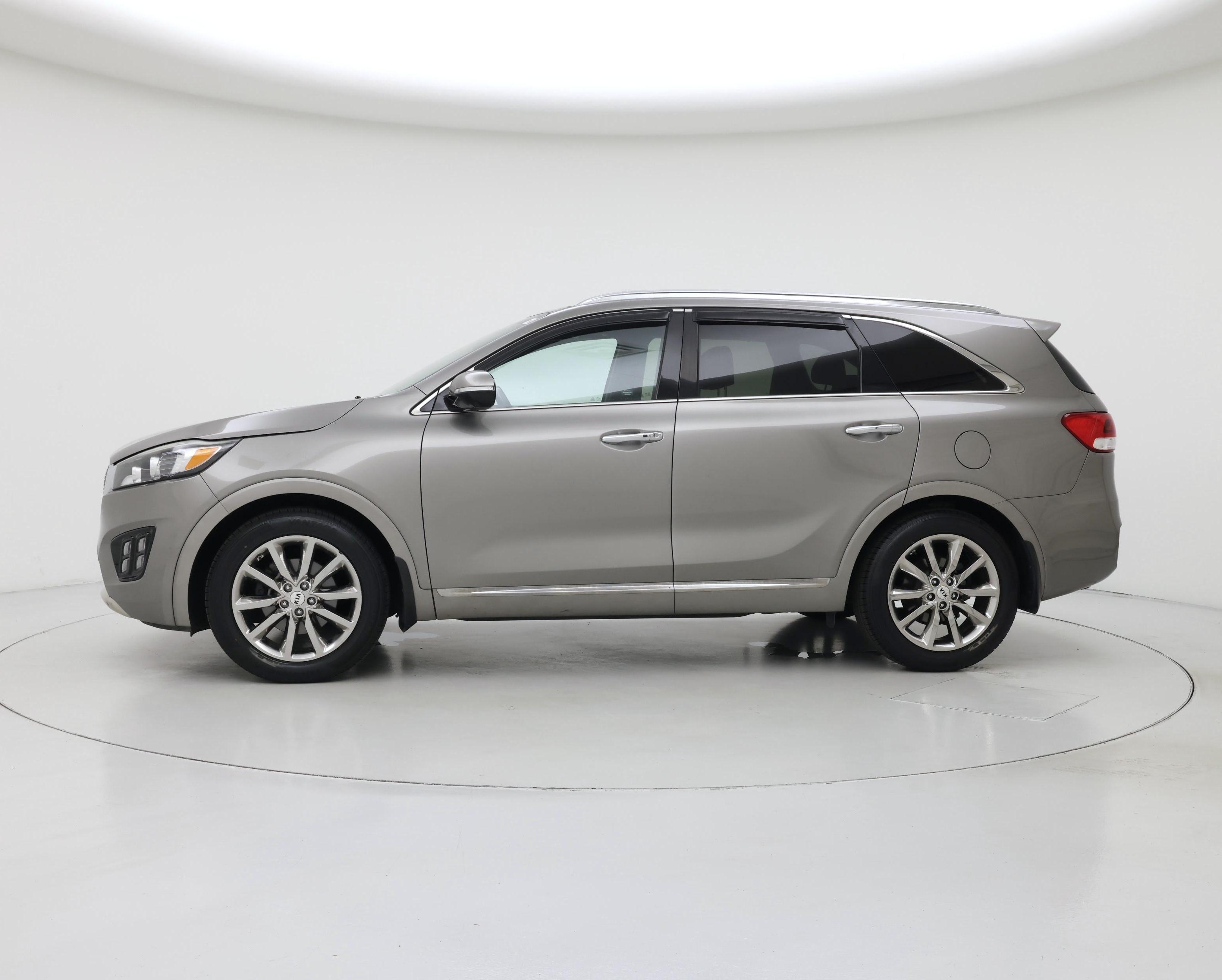 Thumbnail: 2017 Kia Sorento - 3