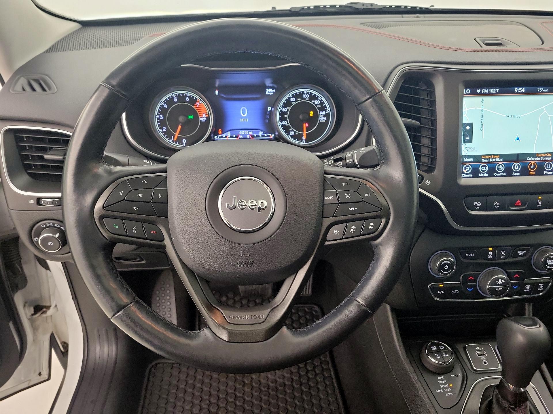 Thumbnail: 2021 Jeep Cherokee - 10