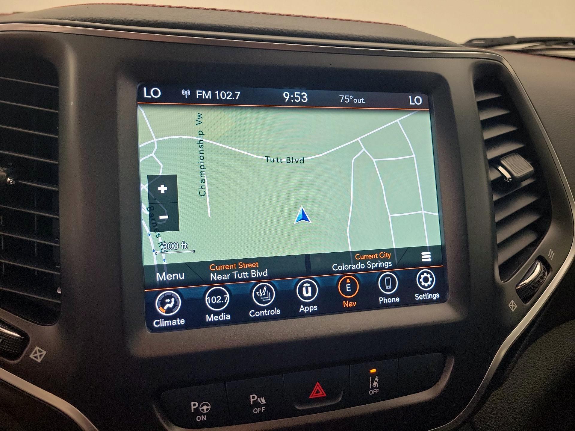 Thumbnail: 2021 Jeep Cherokee - 14