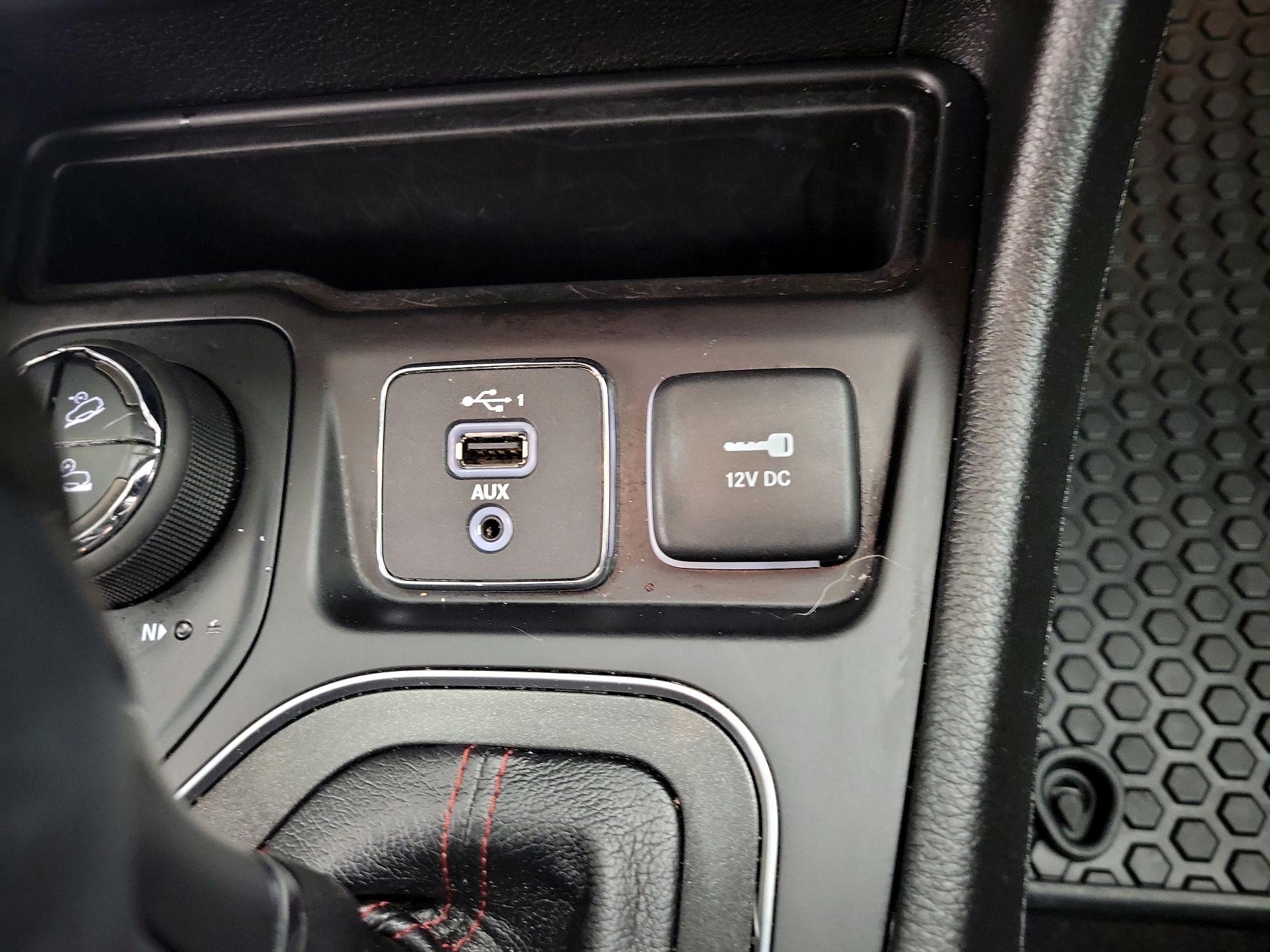 Thumbnail: 2021 Jeep Cherokee - 19