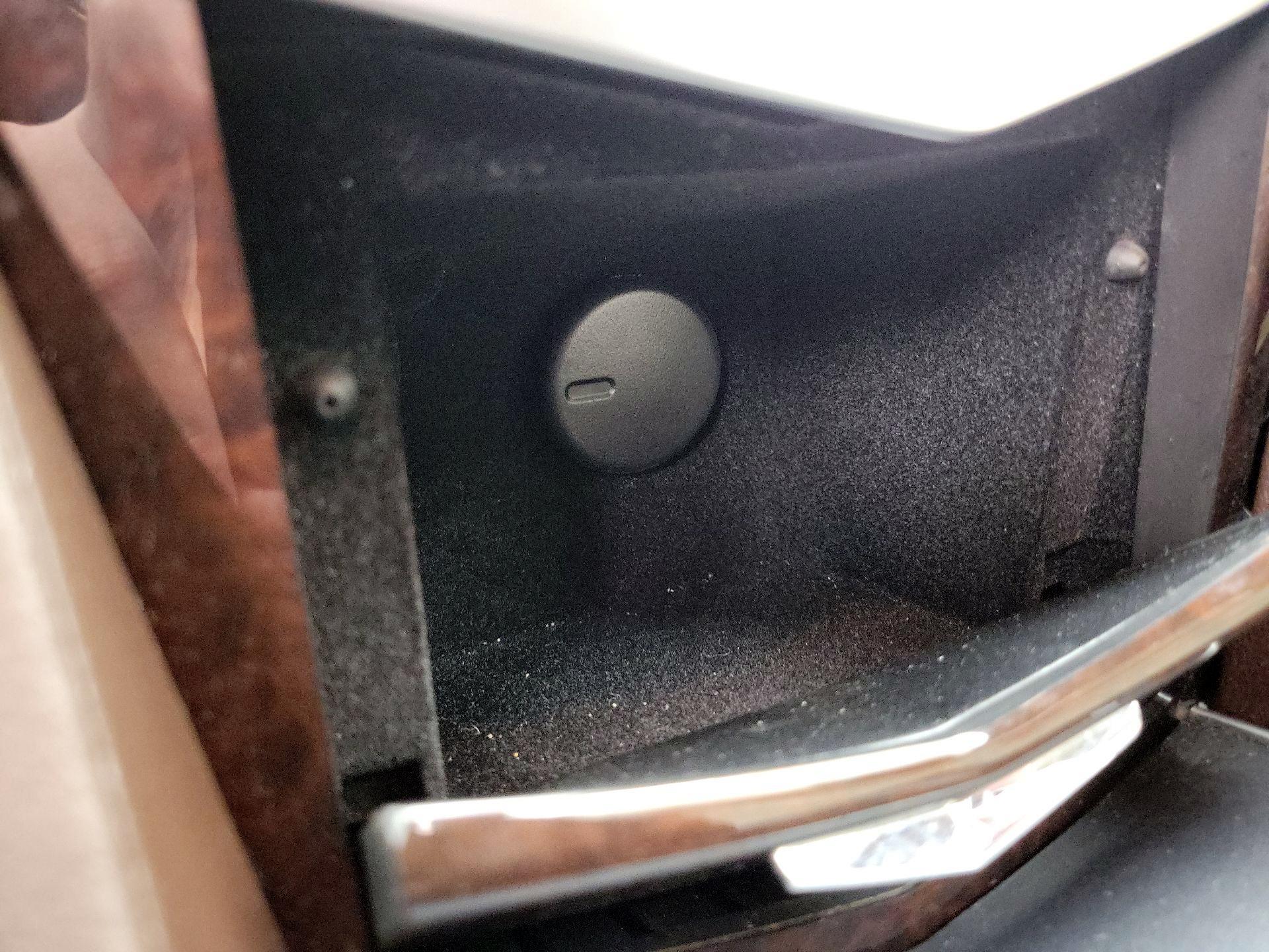 Thumbnail: 2016 Cadillac SRX - 18