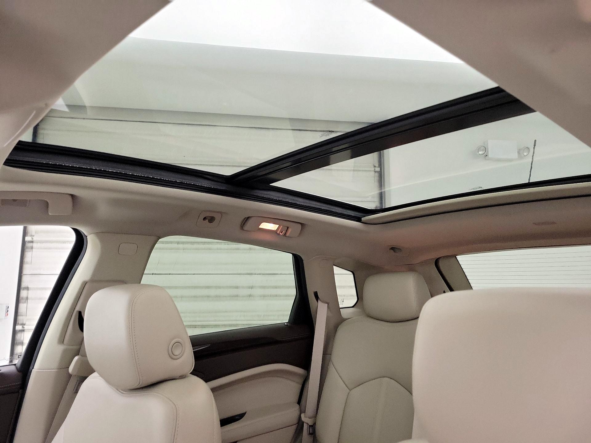 Thumbnail: 2016 Cadillac SRX - 19