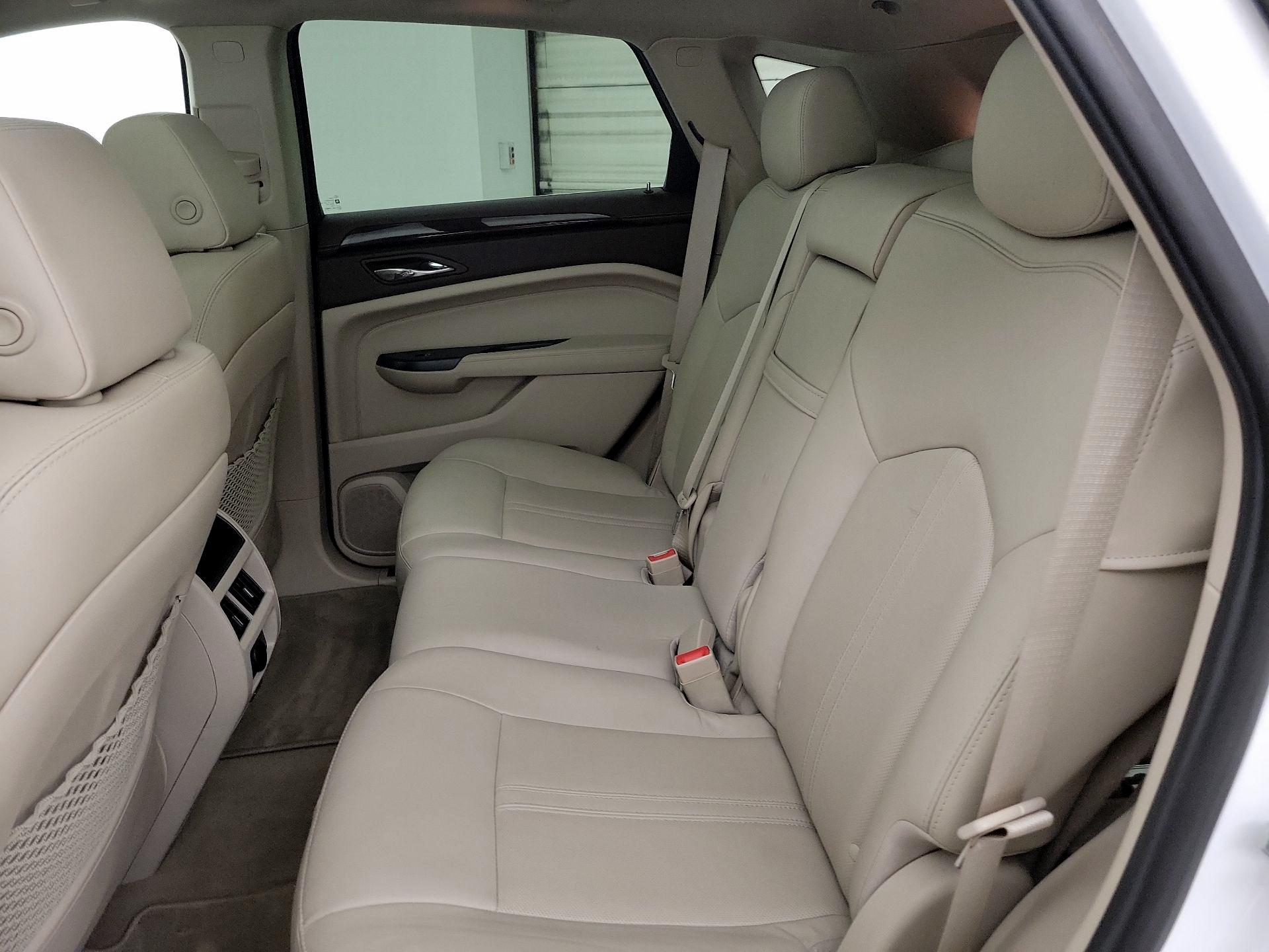 Thumbnail: 2016 Cadillac SRX - 20