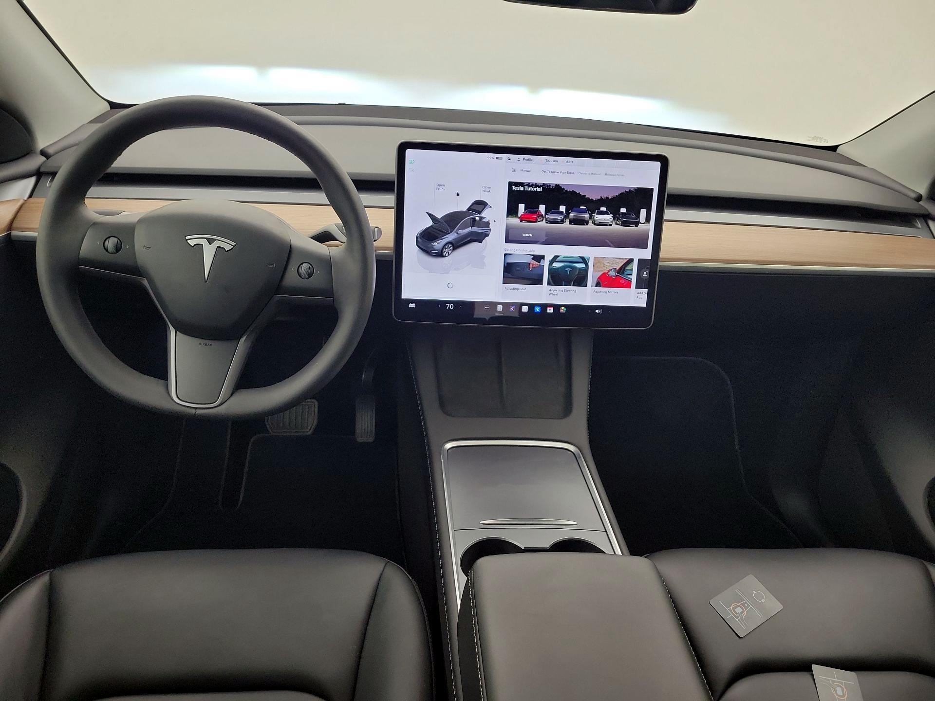 Thumbnail: 2023 Tesla Model Y - 9