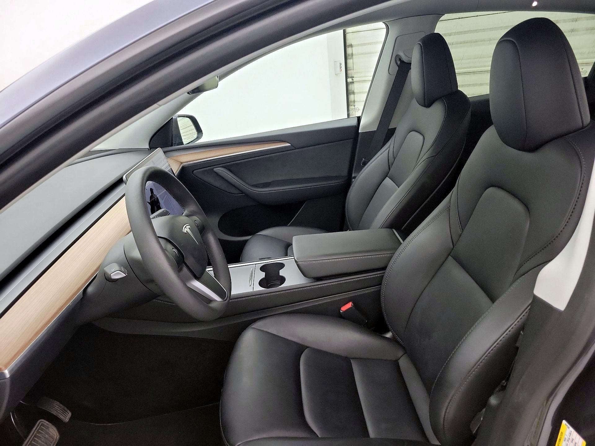 Thumbnail: 2023 Tesla Model Y - 11