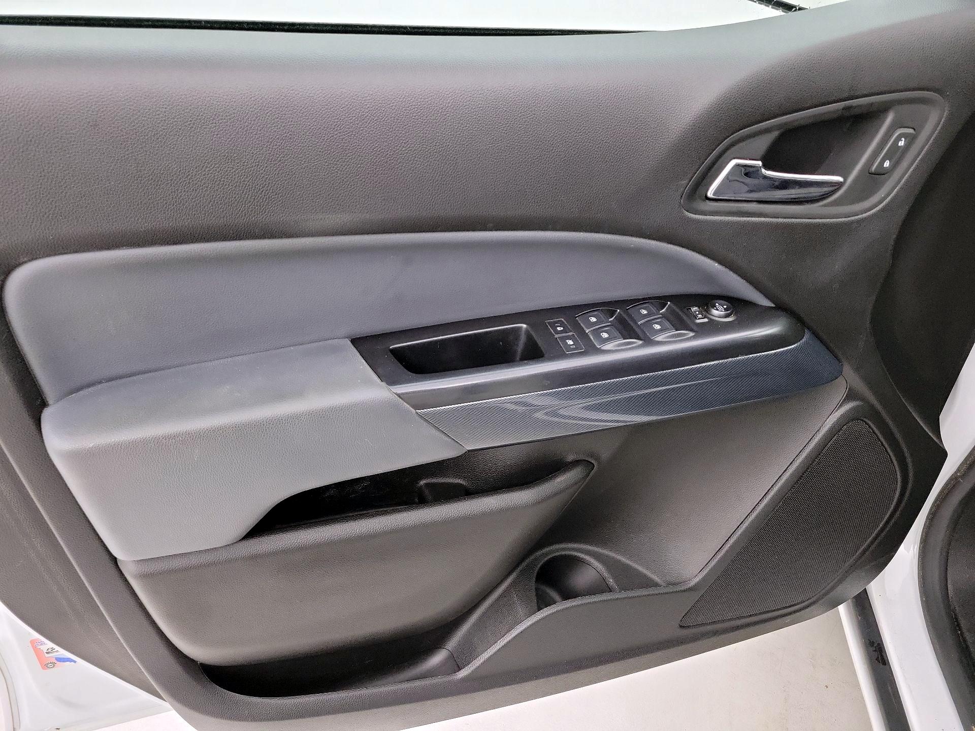 Thumbnail: 2019 Chevrolet Colorado - 12