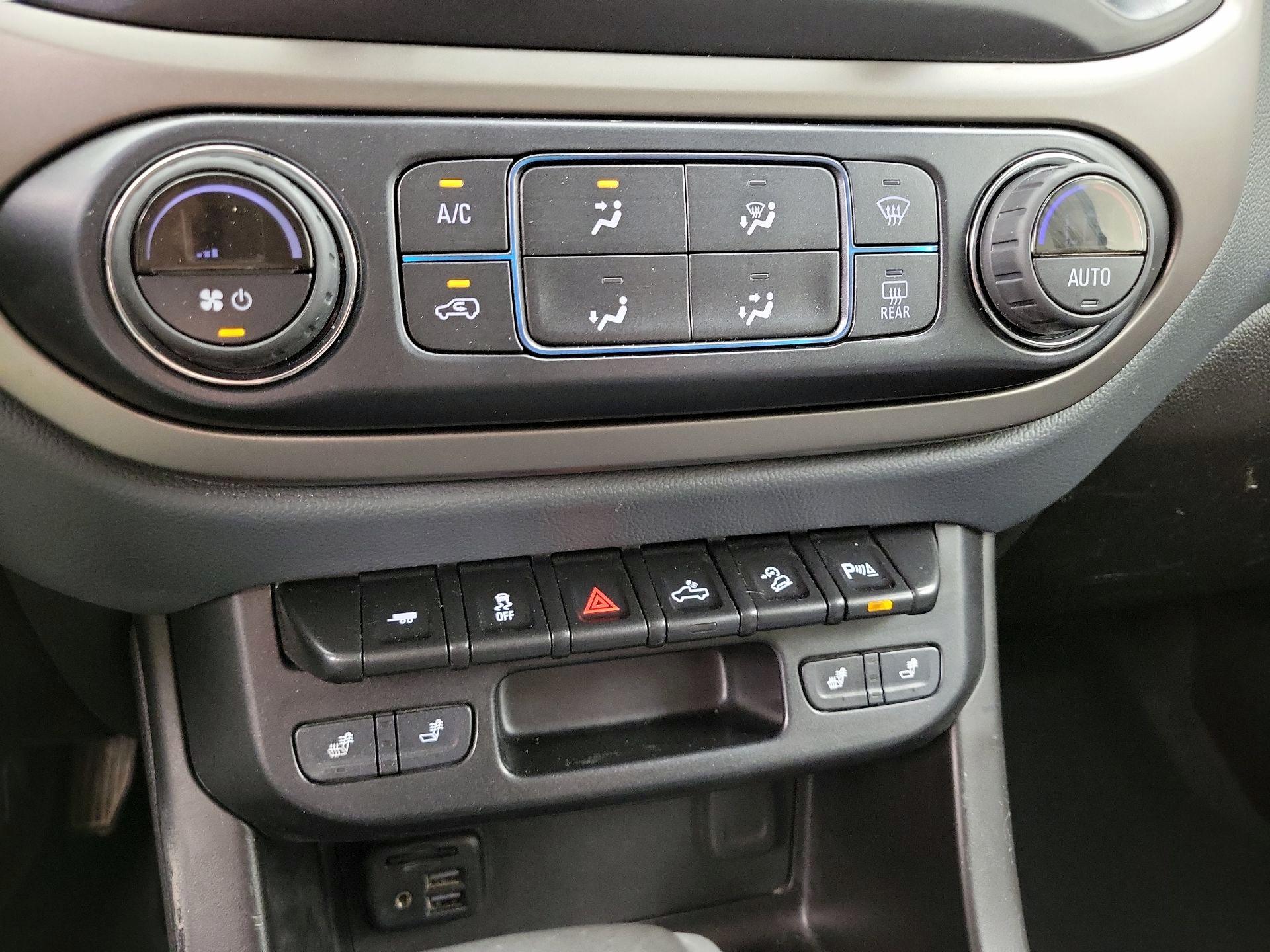 Thumbnail: 2019 Chevrolet Colorado - 16