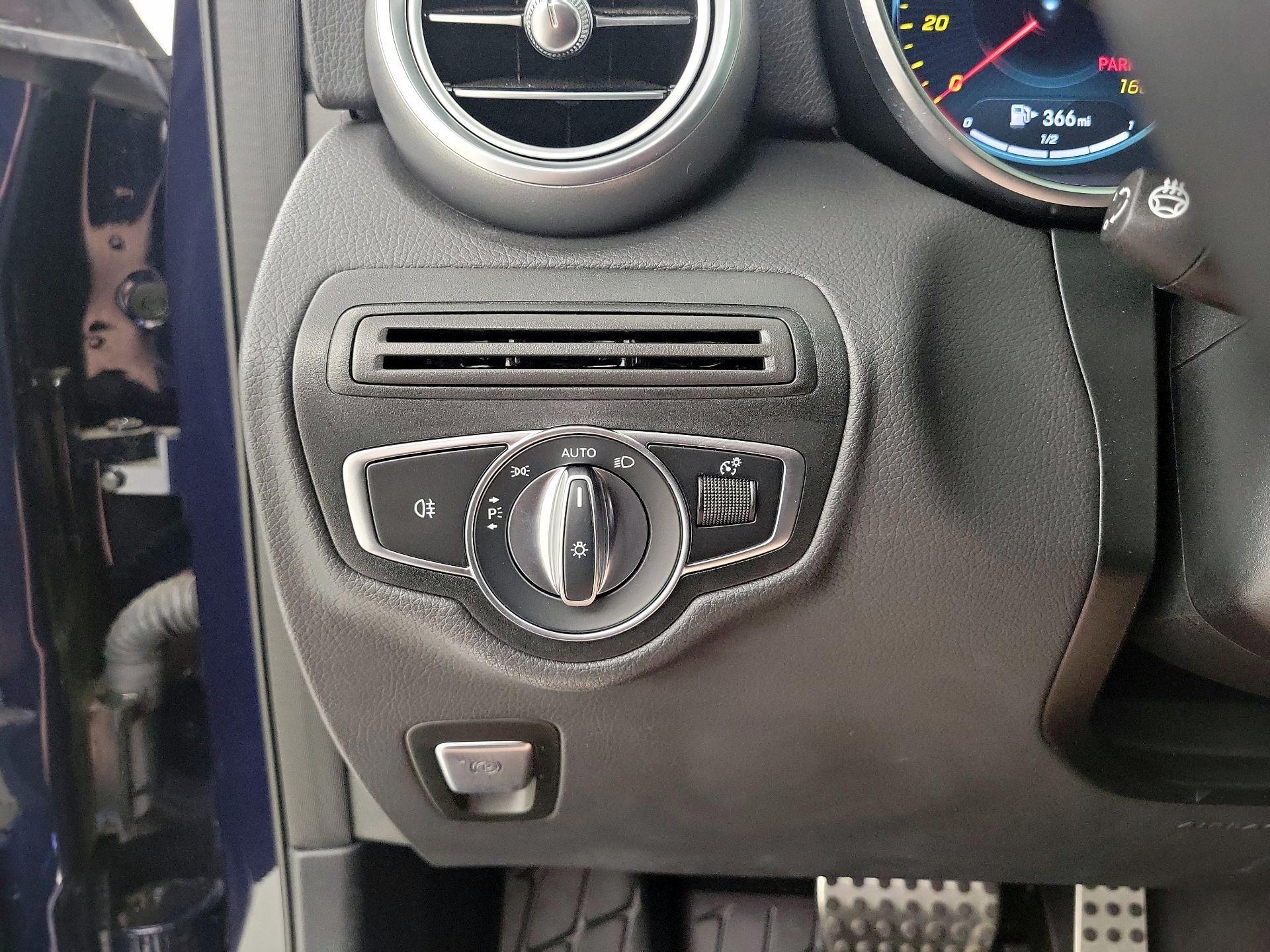 Thumbnail: 2022 Mercedes-Benz GLC - 13