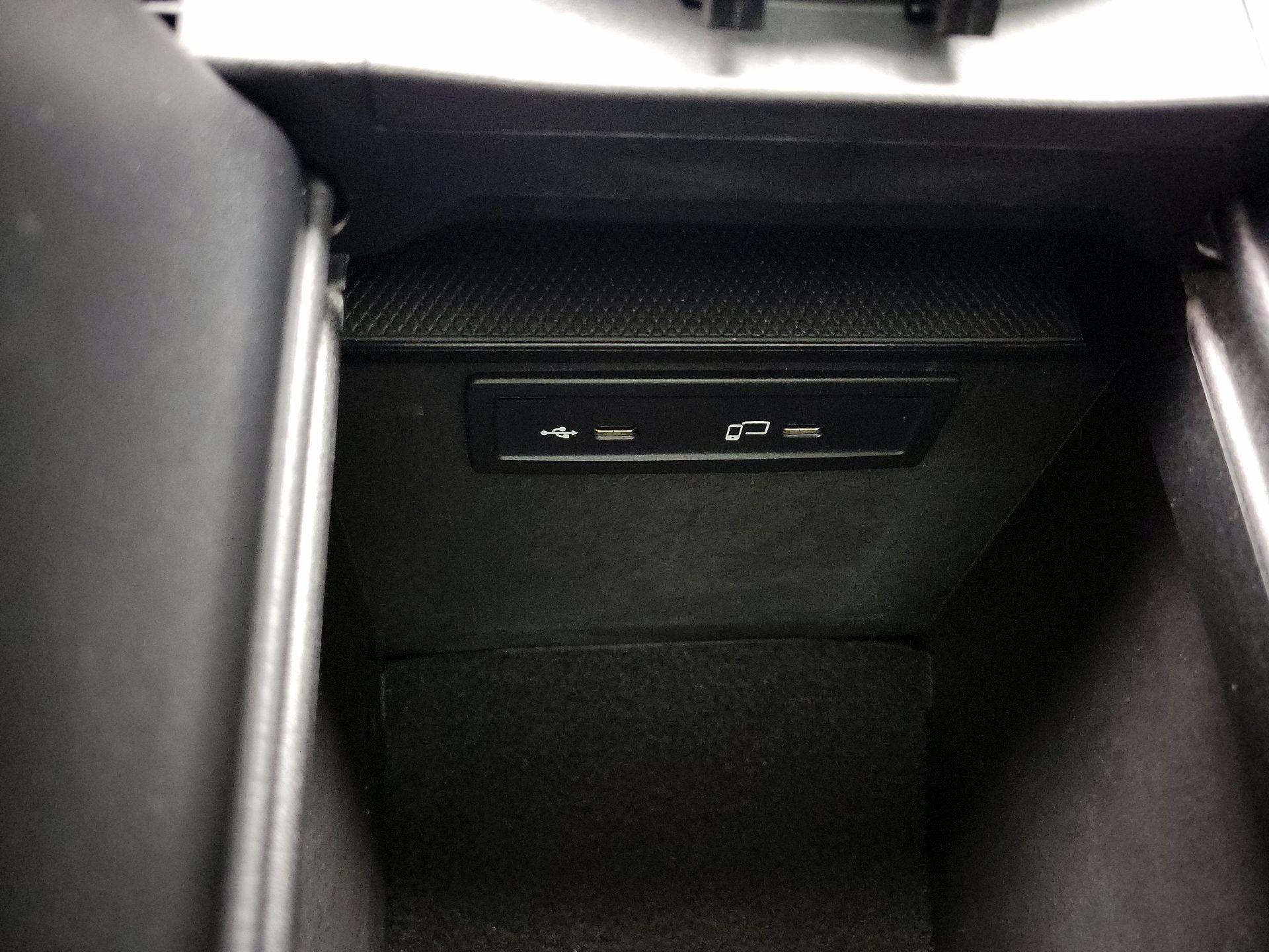 Thumbnail: 2022 Mercedes-Benz GLC - 18