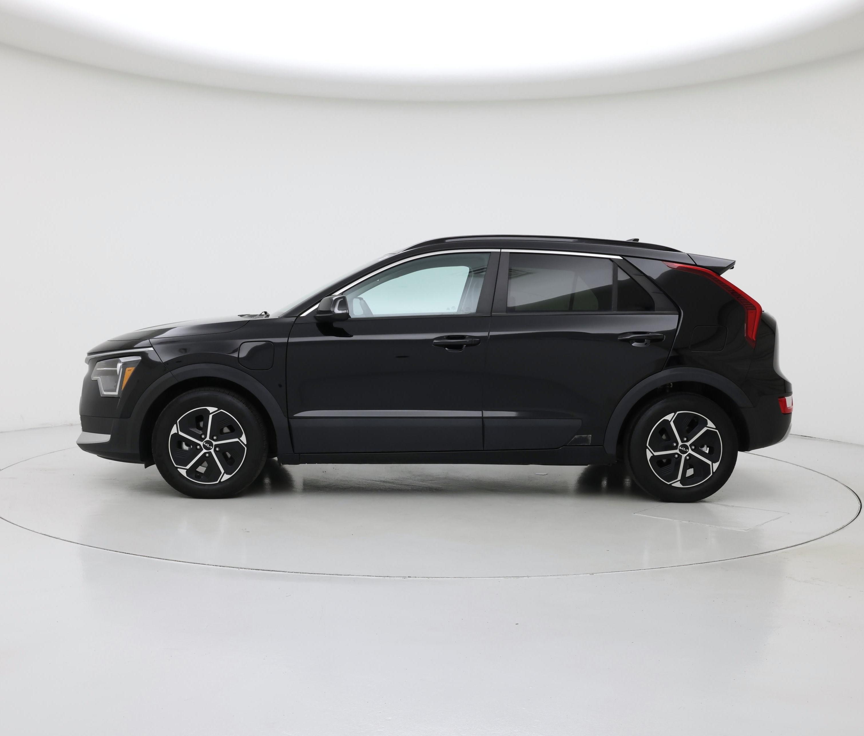 Thumbnail: 2024 Kia Niro - 3