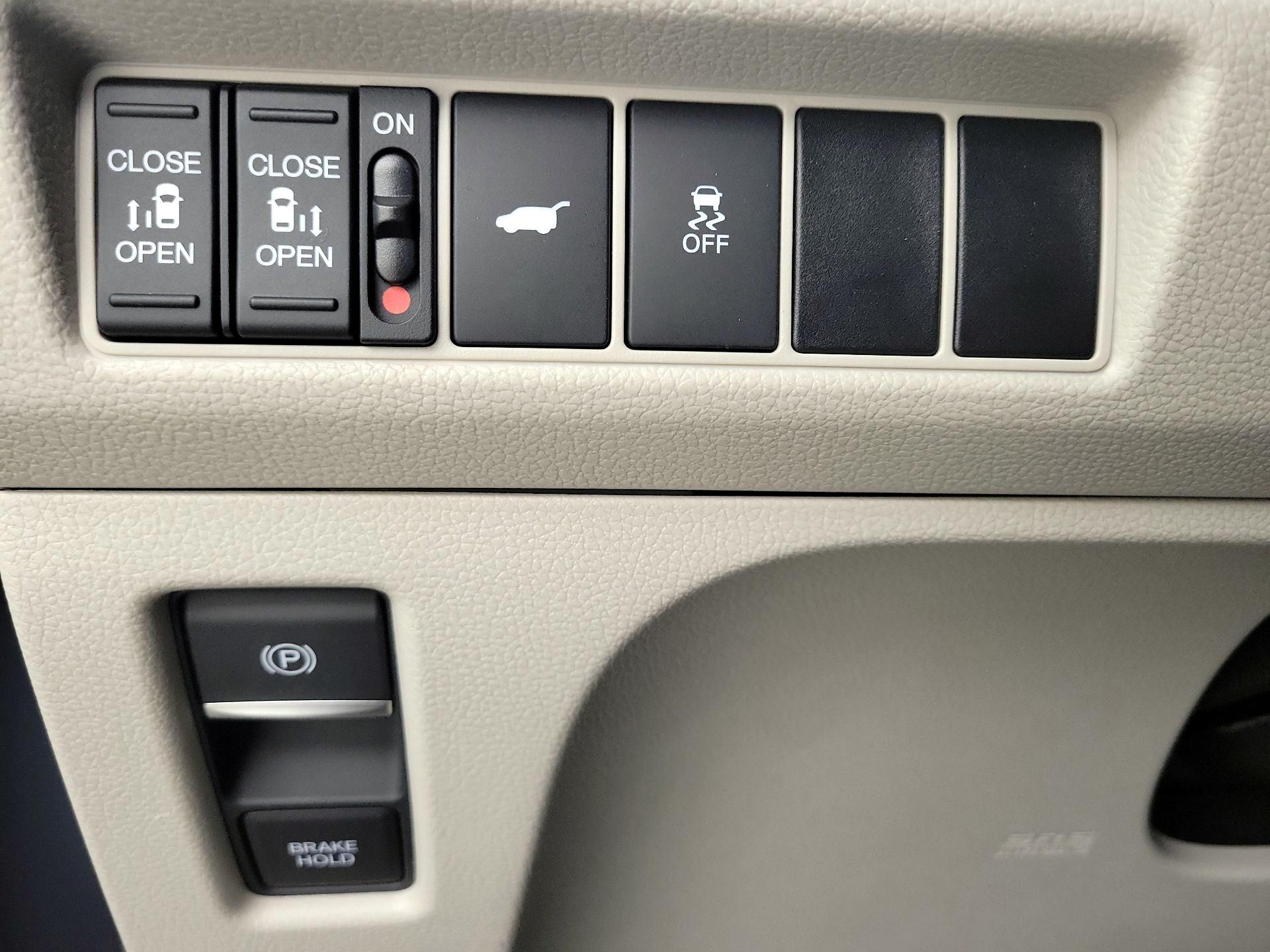 Thumbnail: 2025 Honda Odyssey - 13