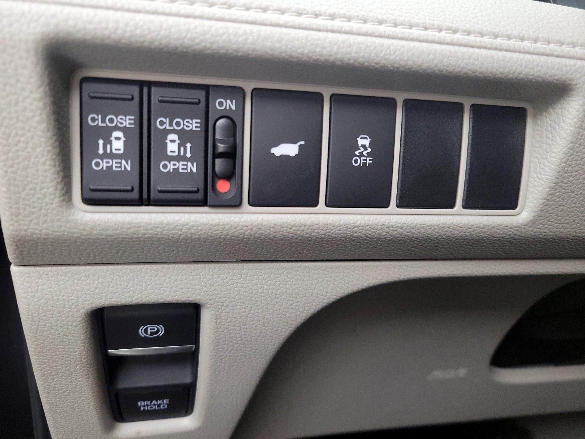 Thumbnail: 2025 Honda Odyssey - 13