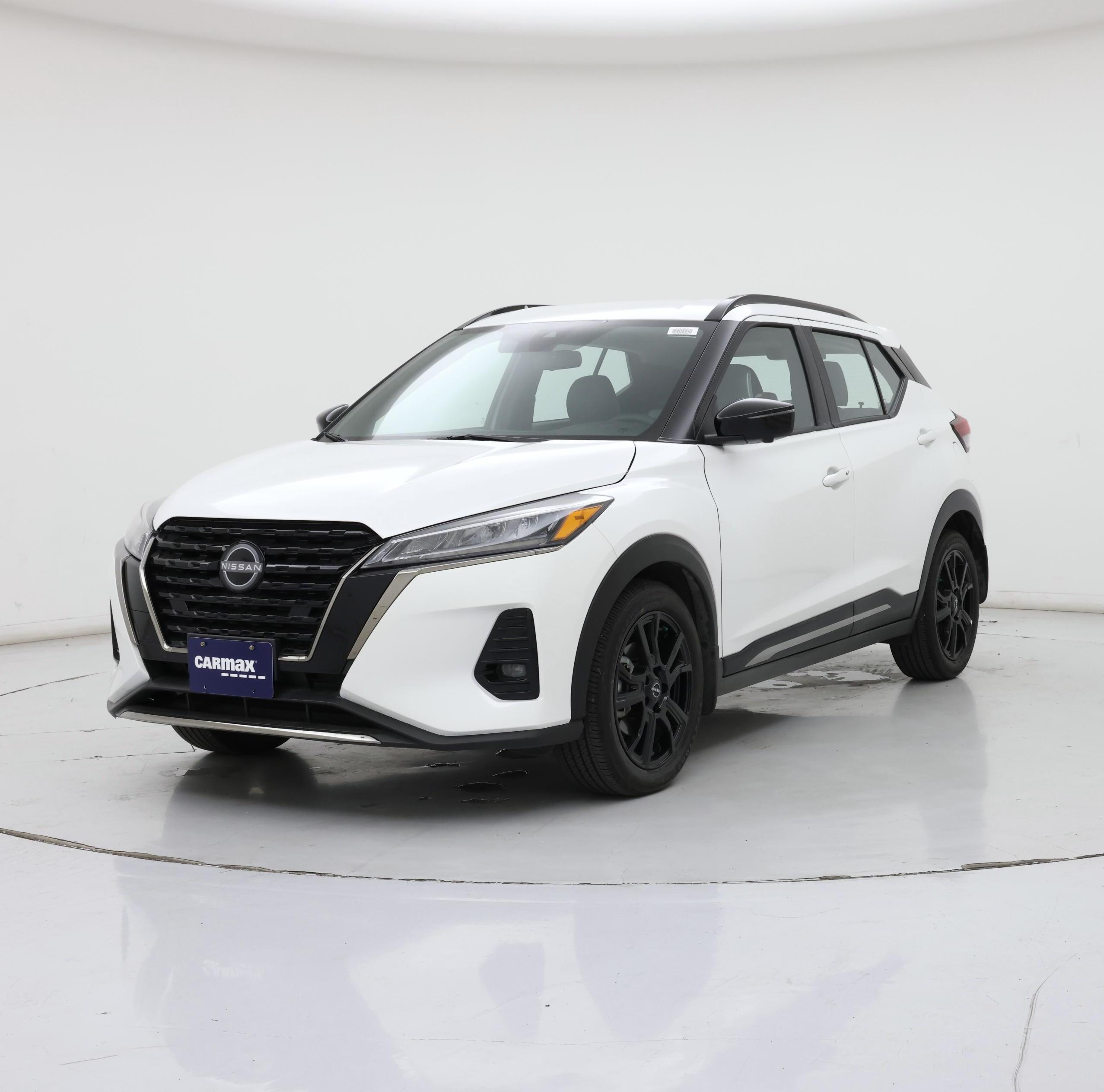 Thumbnail: 2024 Nissan Kicks - 4