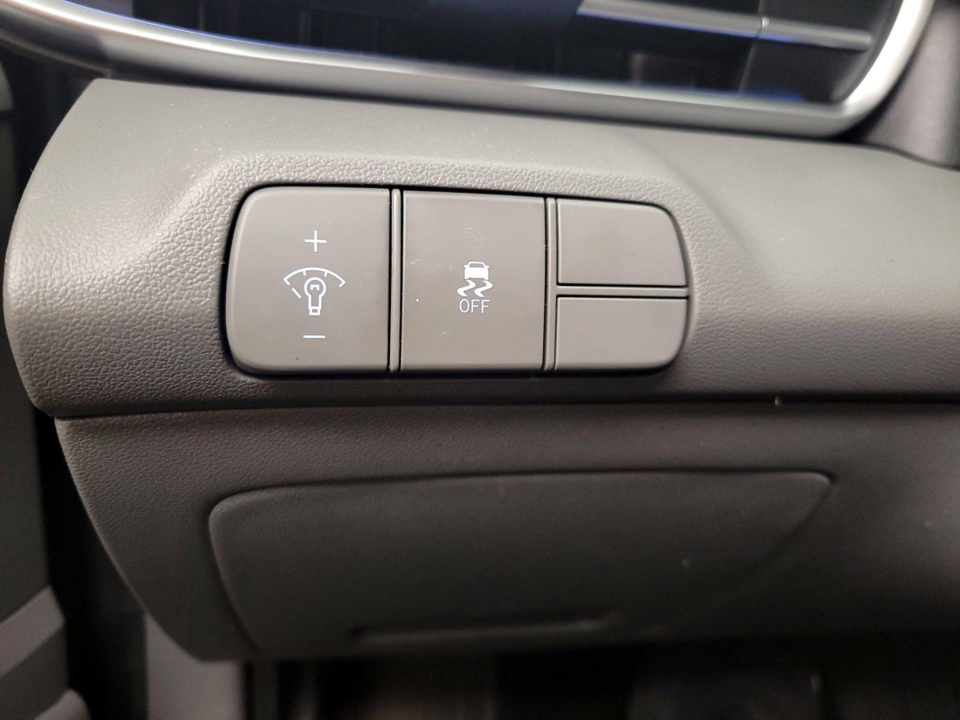 Thumbnail: 2024 Hyundai Elantra - 13