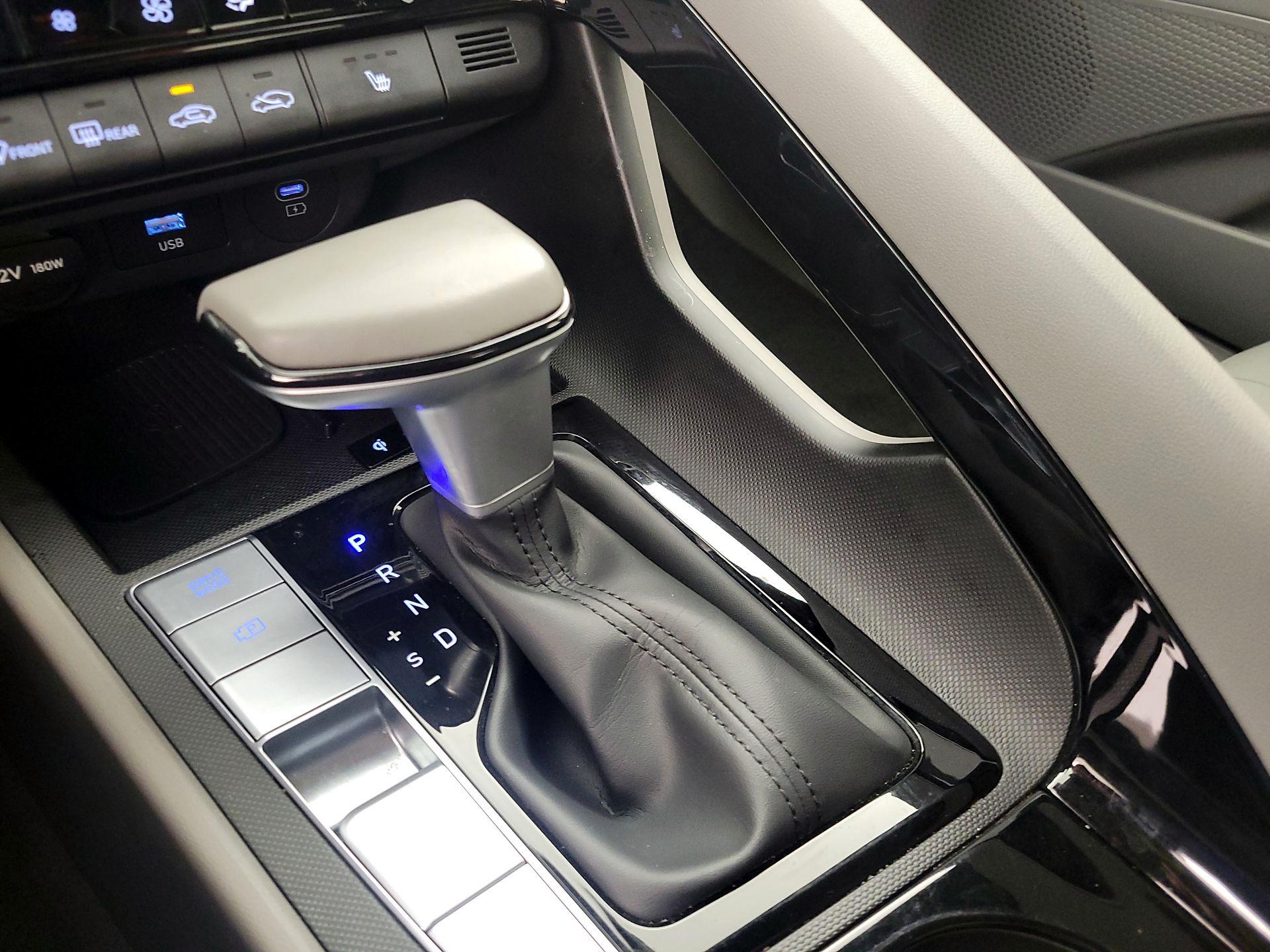 Thumbnail: 2024 Hyundai Elantra - 18