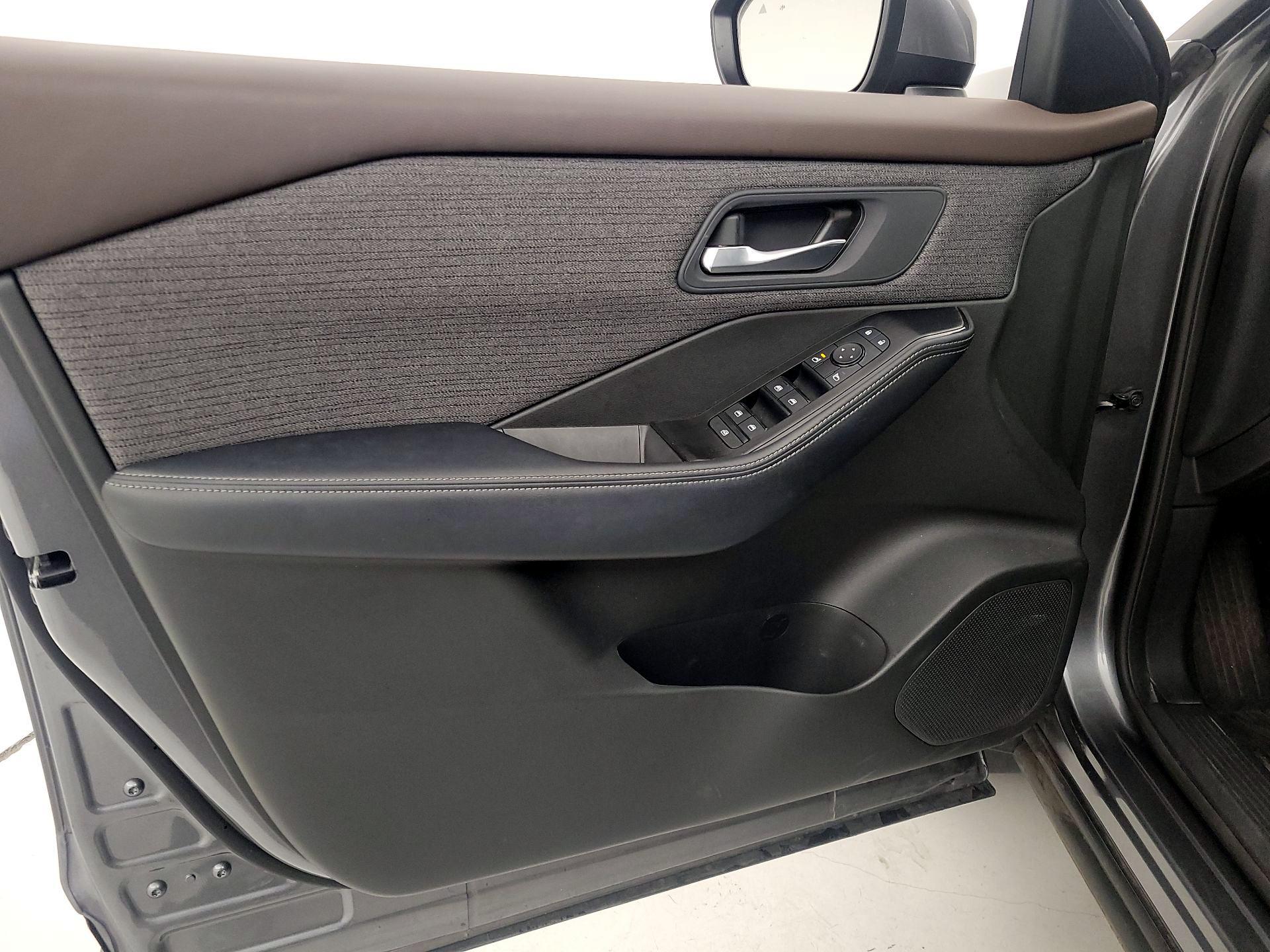 Thumbnail: 2023 Nissan Rogue - 12