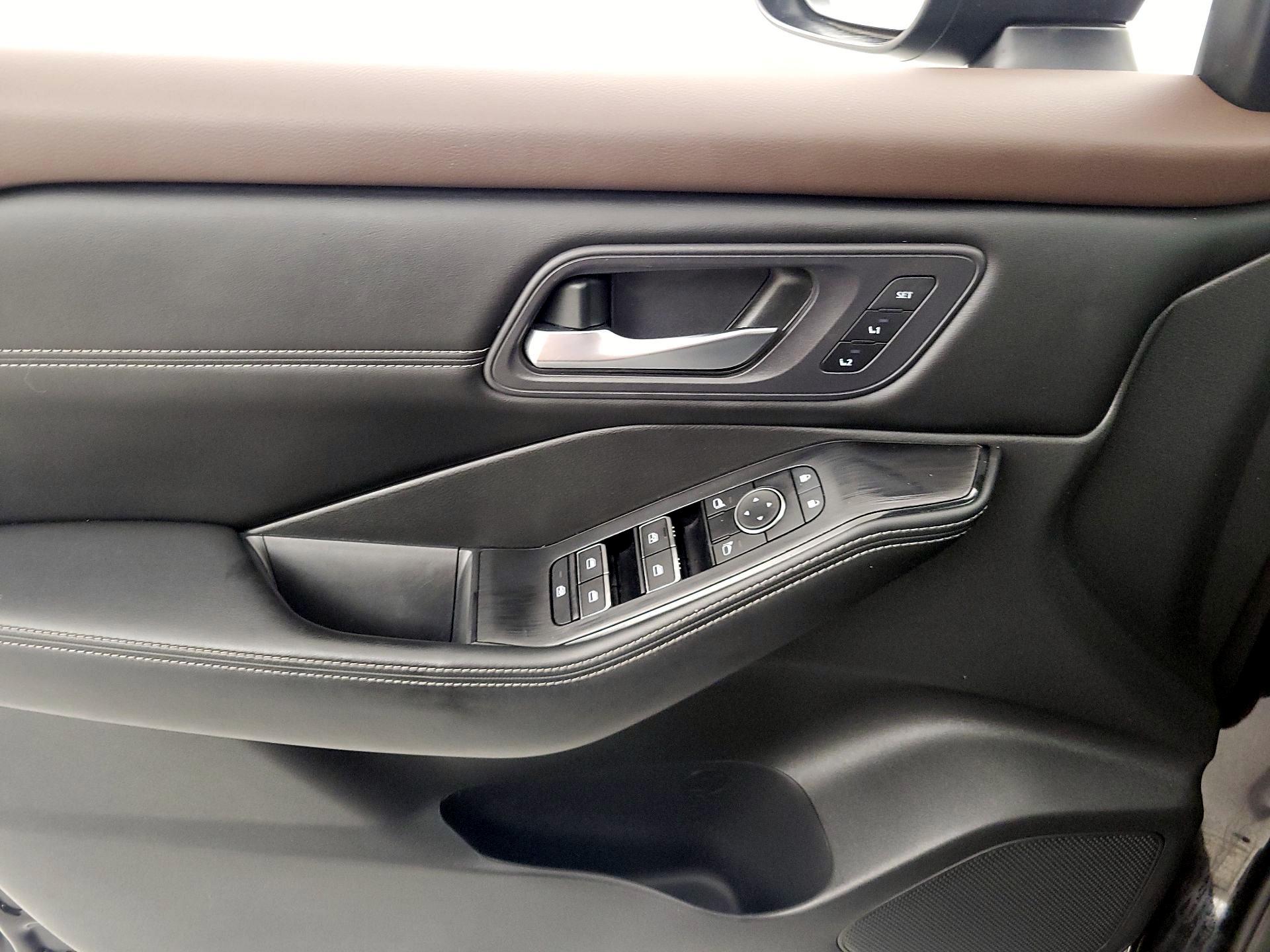 Thumbnail: 2023 Nissan Rogue - 12