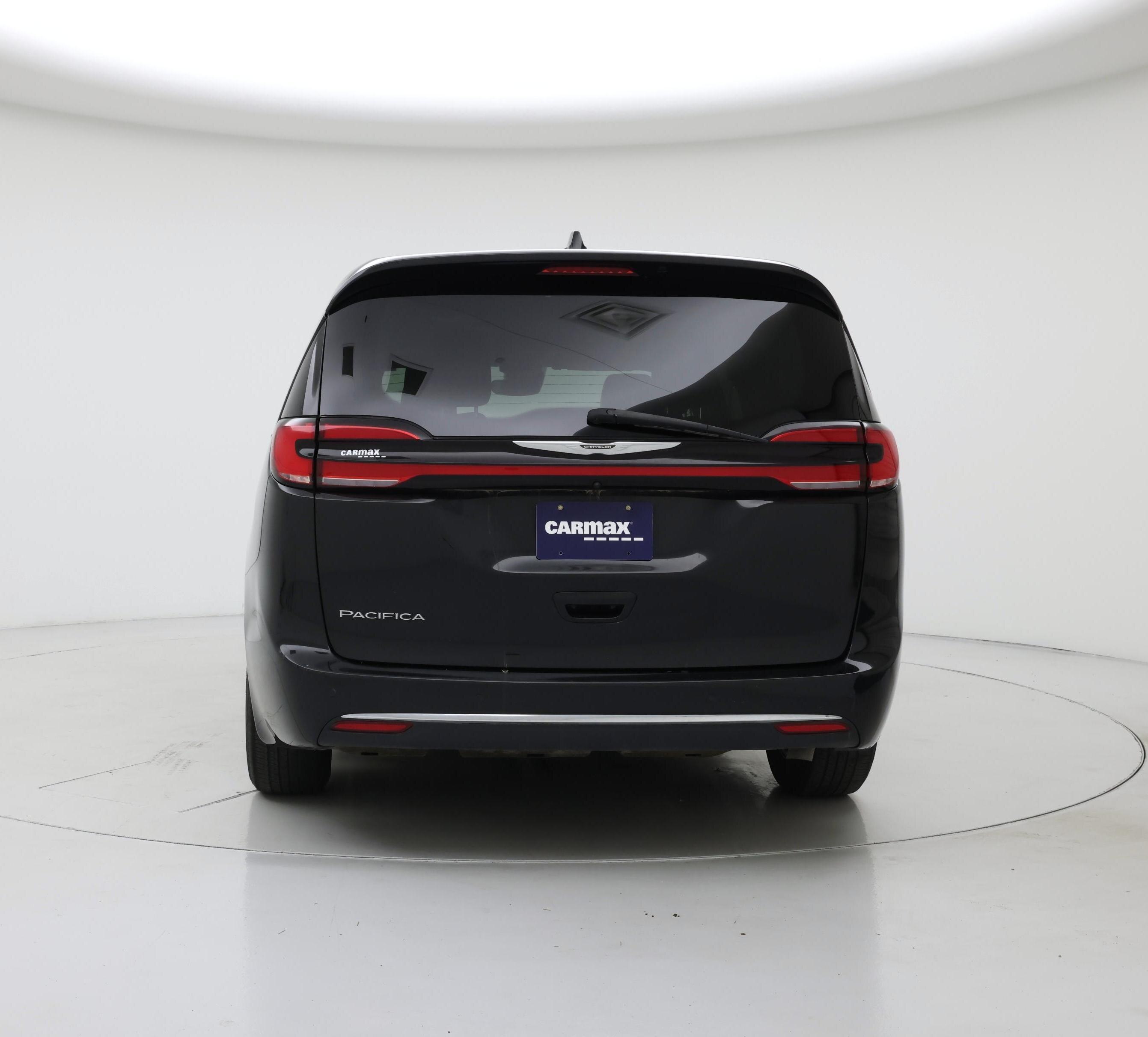 Thumbnail: 2023 Chrysler Pacifica - 6