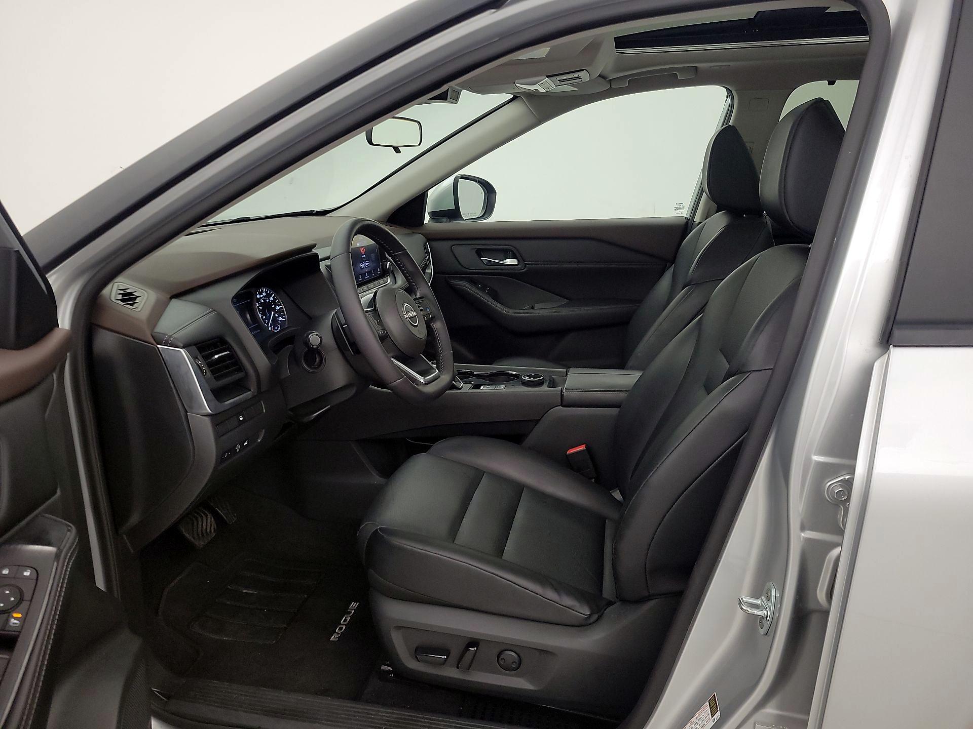 Thumbnail: 2023 Nissan Rogue - 11