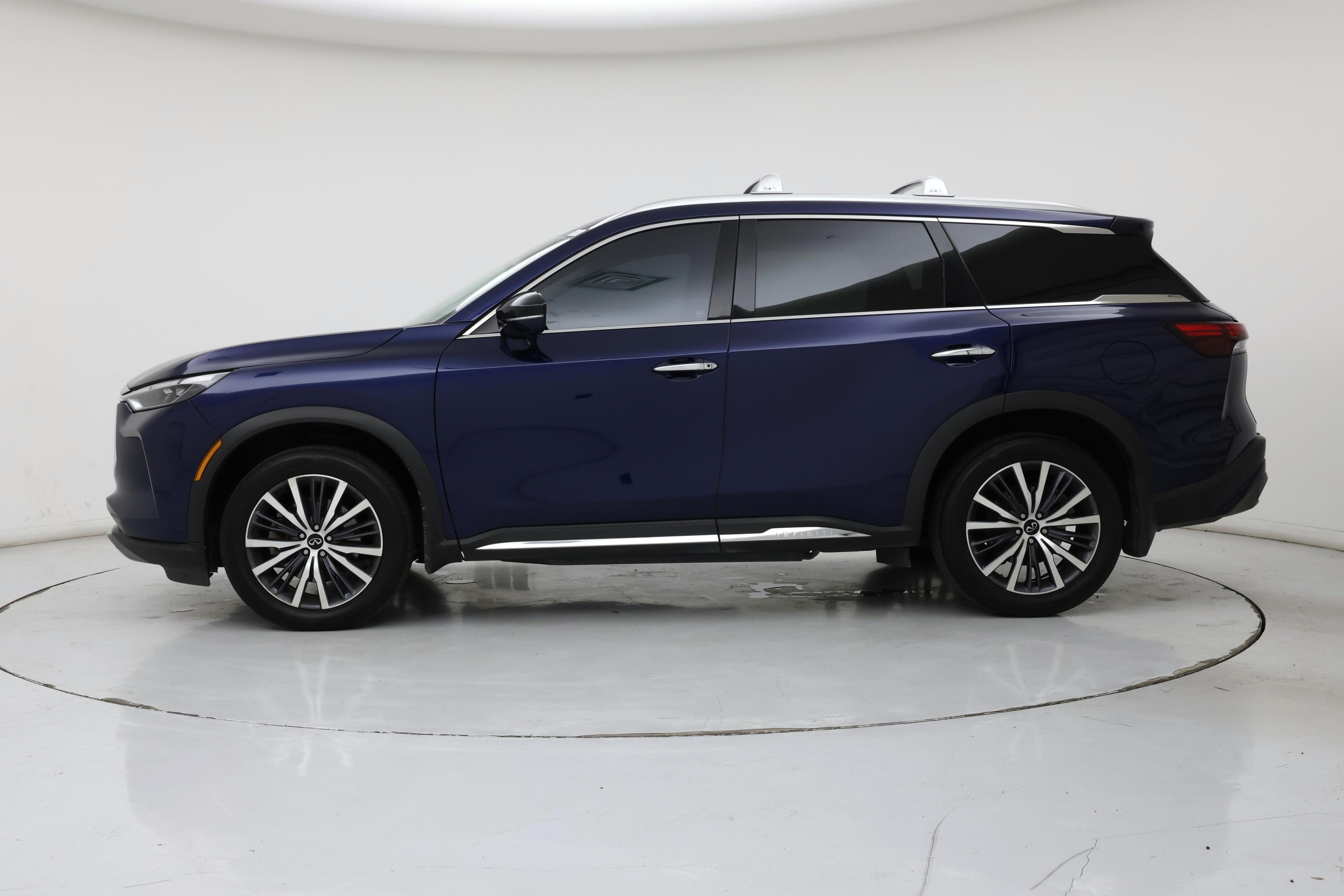 Thumbnail: 2023 INFINITI QX60 - 3