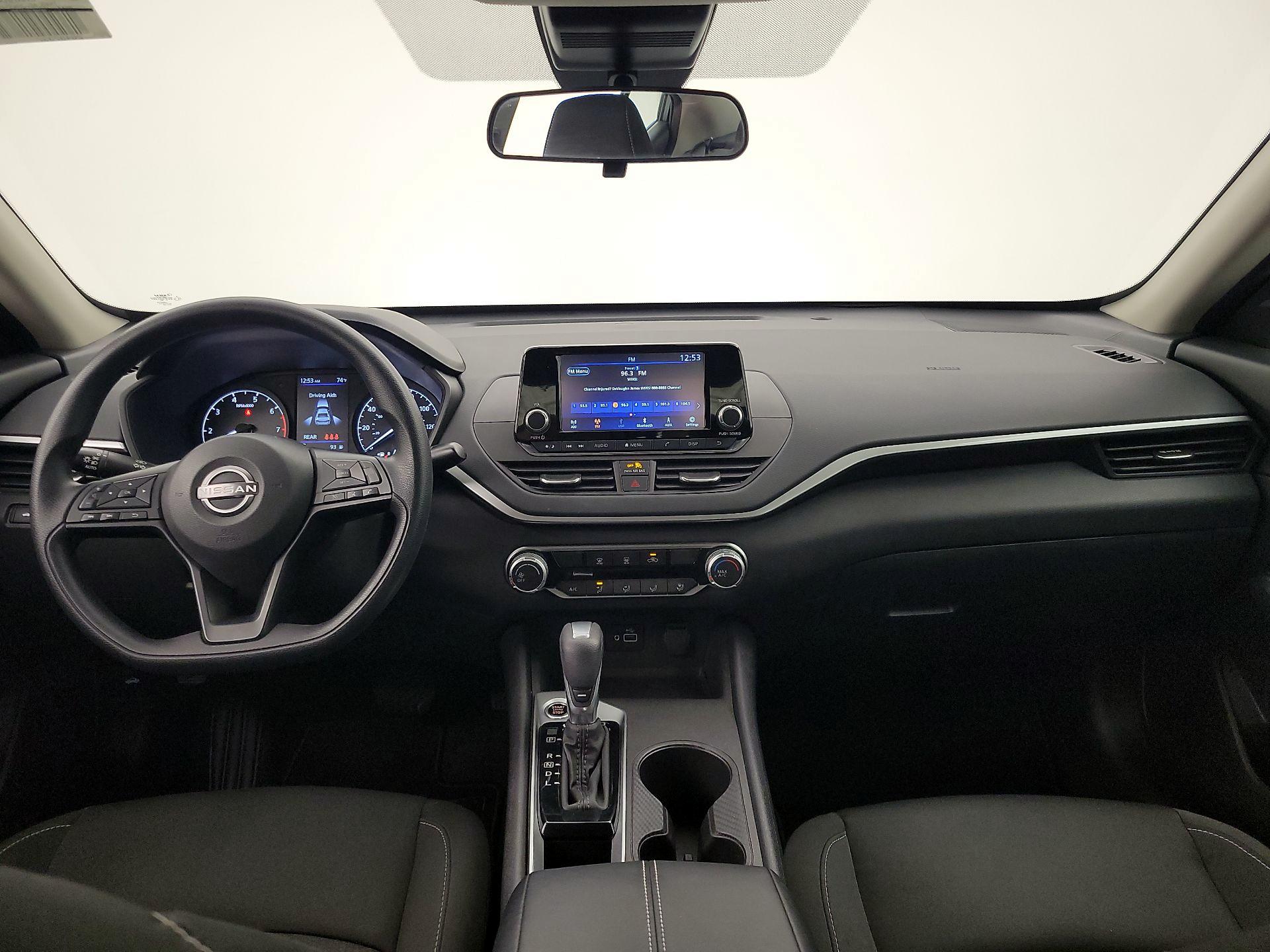 Thumbnail: 2023 Nissan Altima - 9