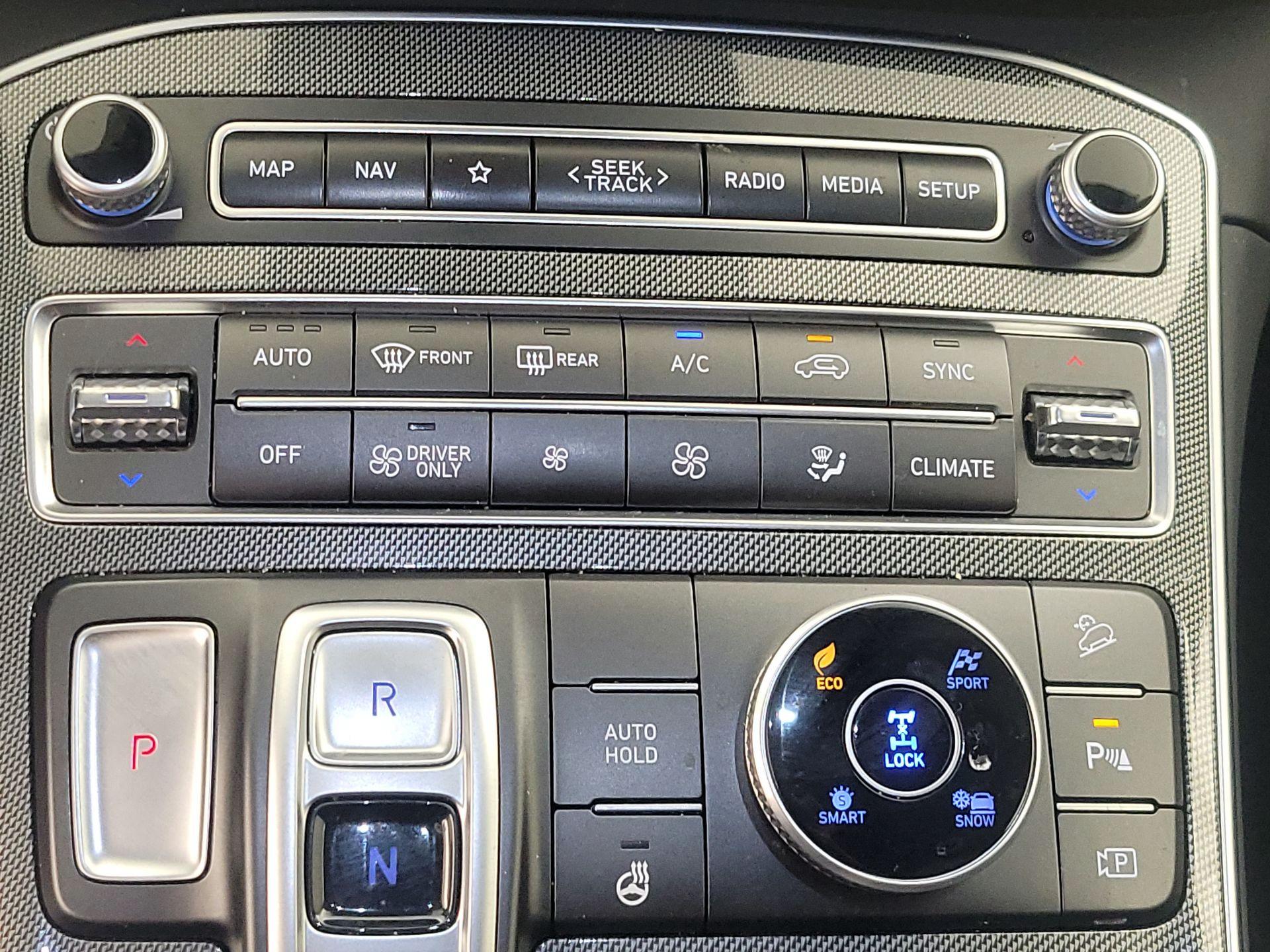 Thumbnail: 2023 Hyundai Santa Fe - 17