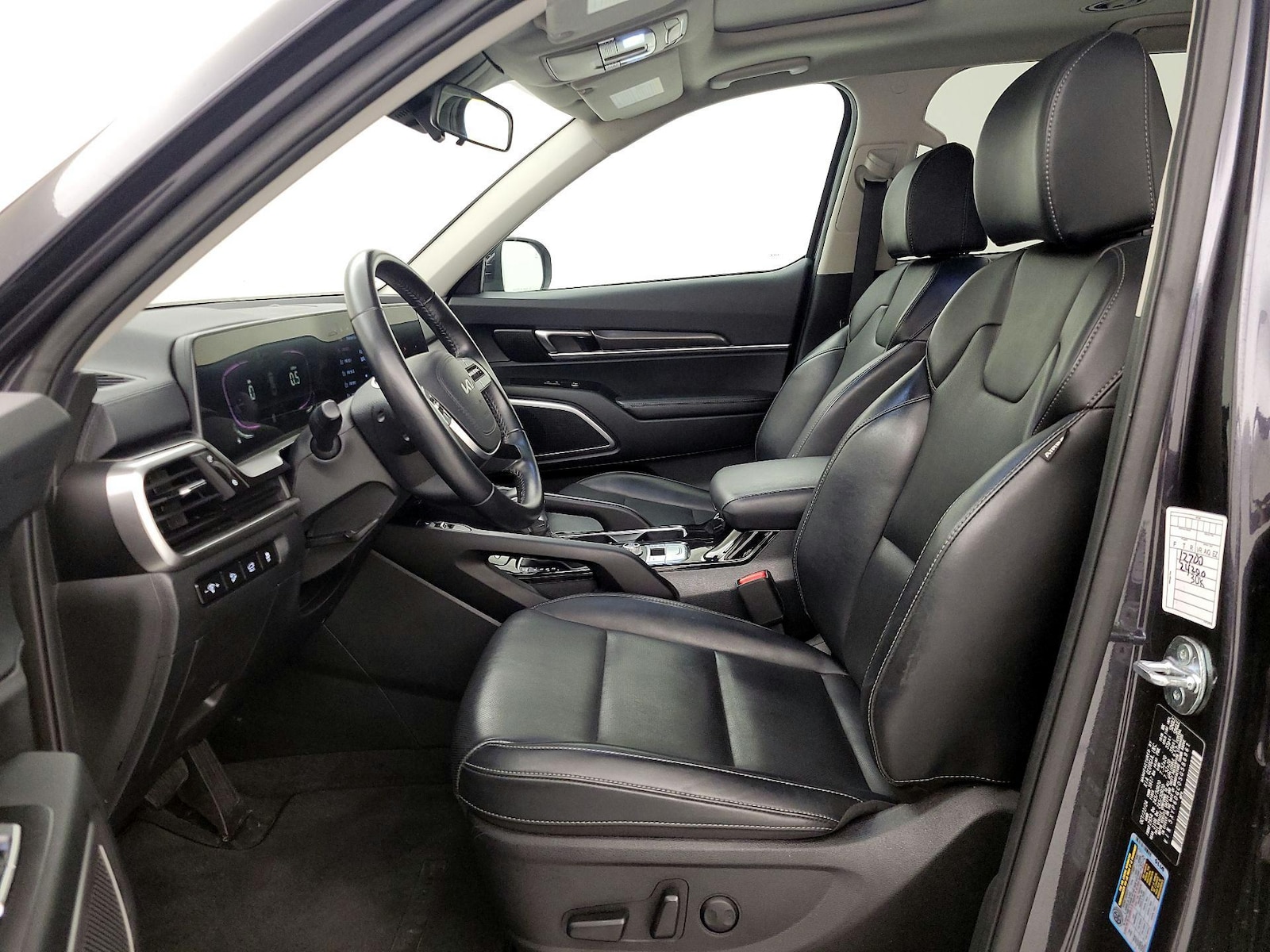 2025 Kia Telluride S - Photo 12