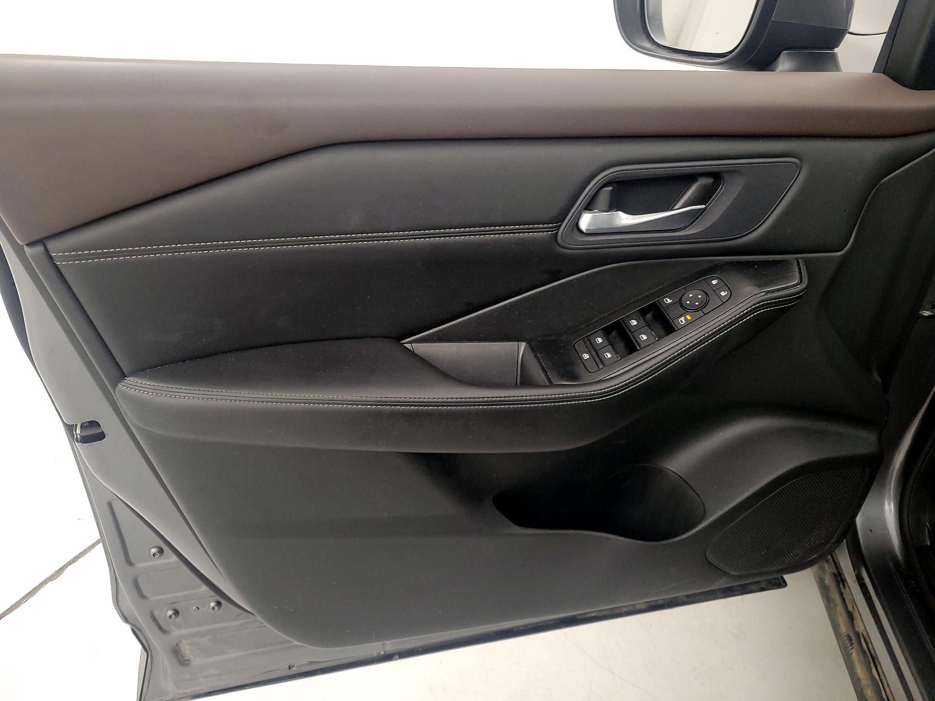 Thumbnail: 2023 Nissan Rogue - 12