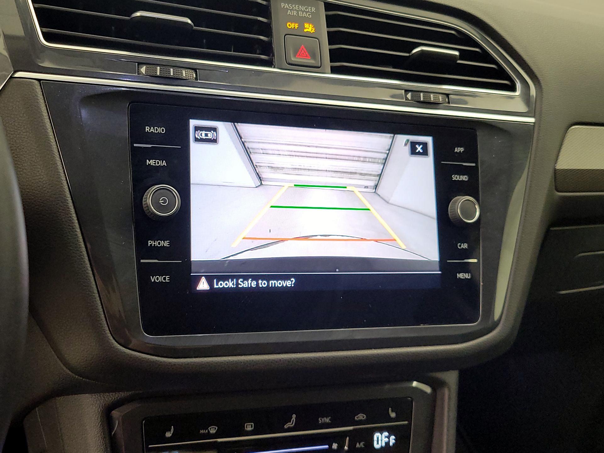 Thumbnail: 2023 Volkswagen Tiguan - 14