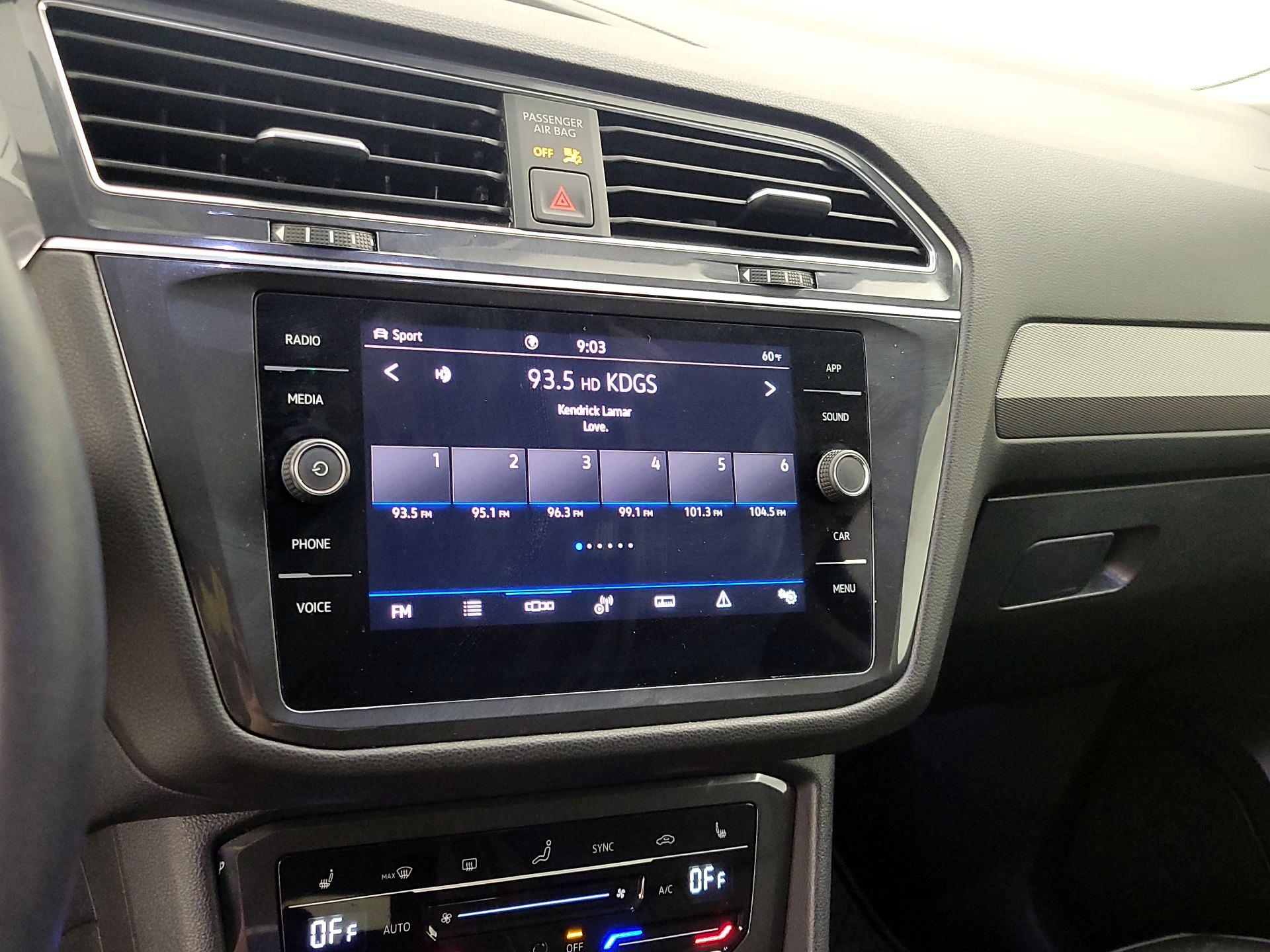 Thumbnail: 2023 Volkswagen Tiguan - 15