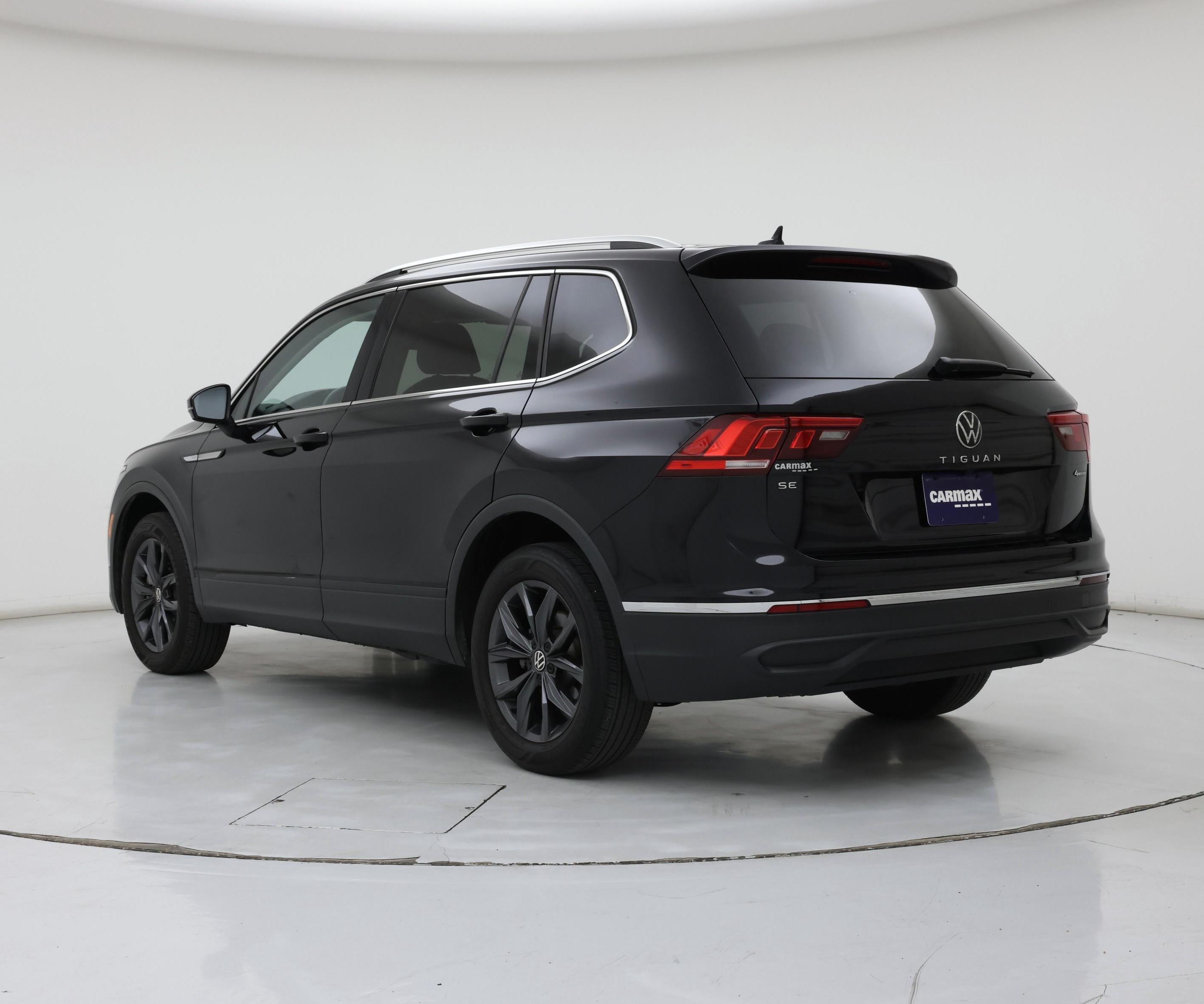 Thumbnail: 2023 Volkswagen Tiguan - 2