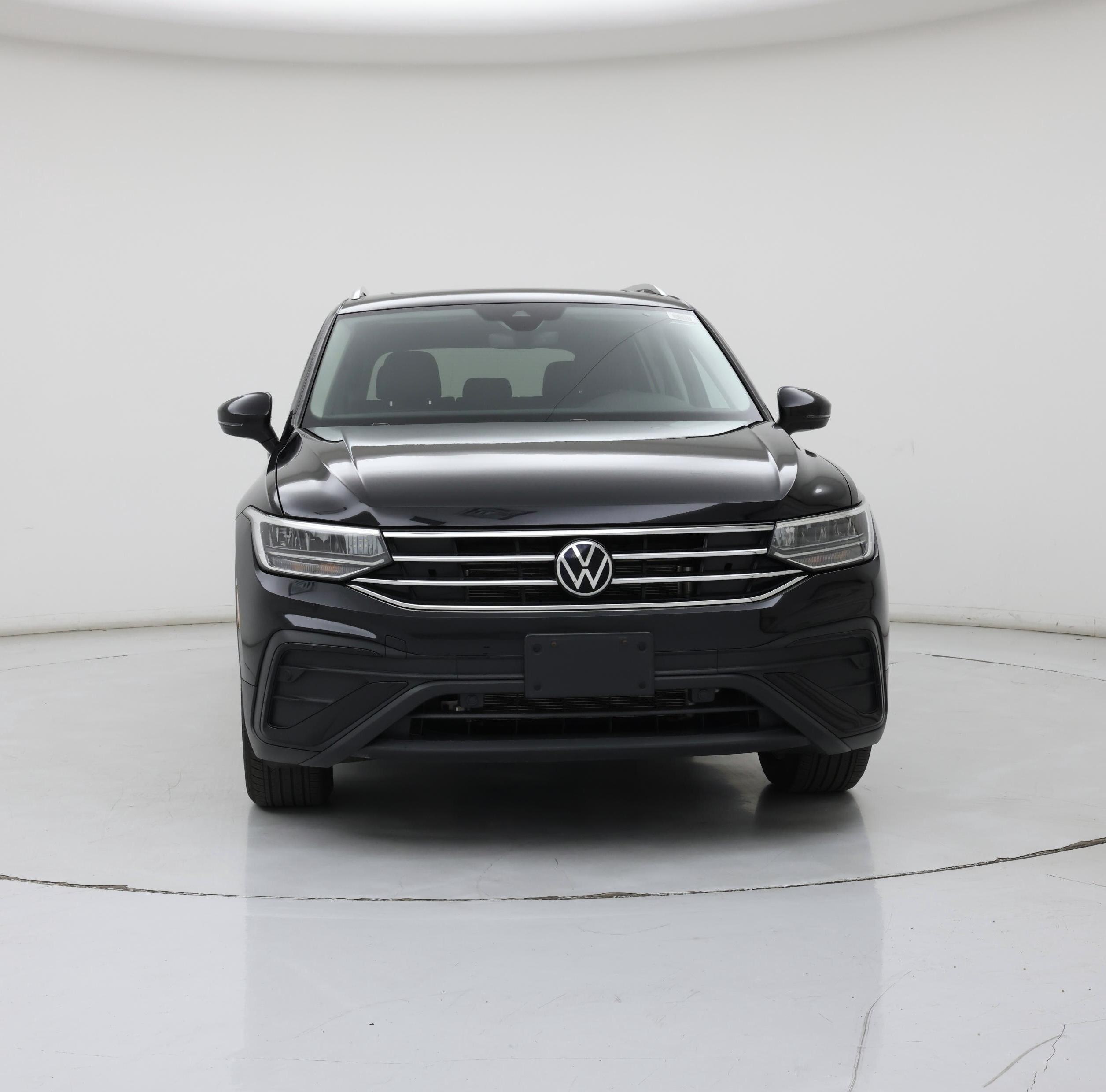 Thumbnail: 2023 Volkswagen Tiguan - 5
