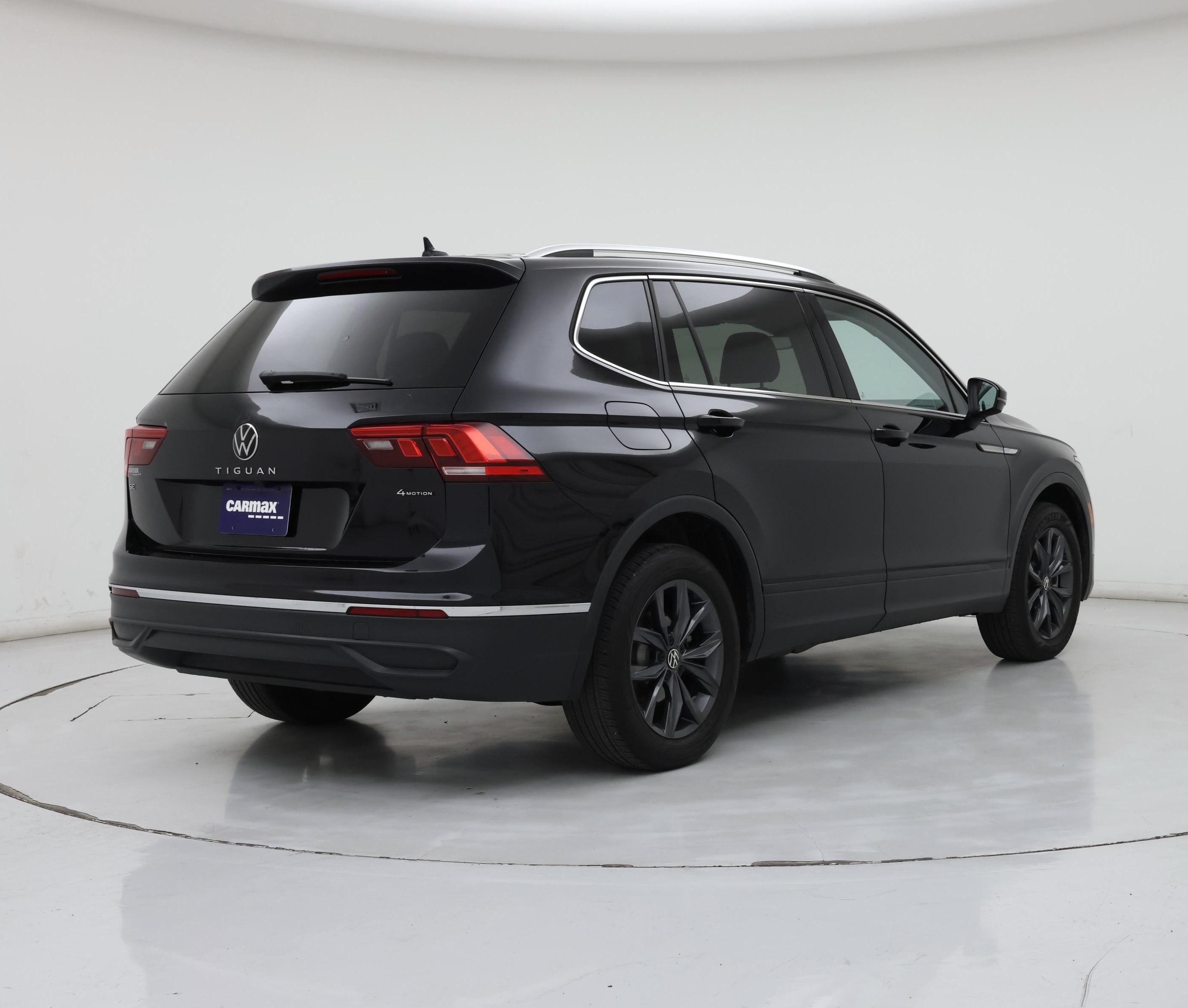 Thumbnail: 2023 Volkswagen Tiguan - 8