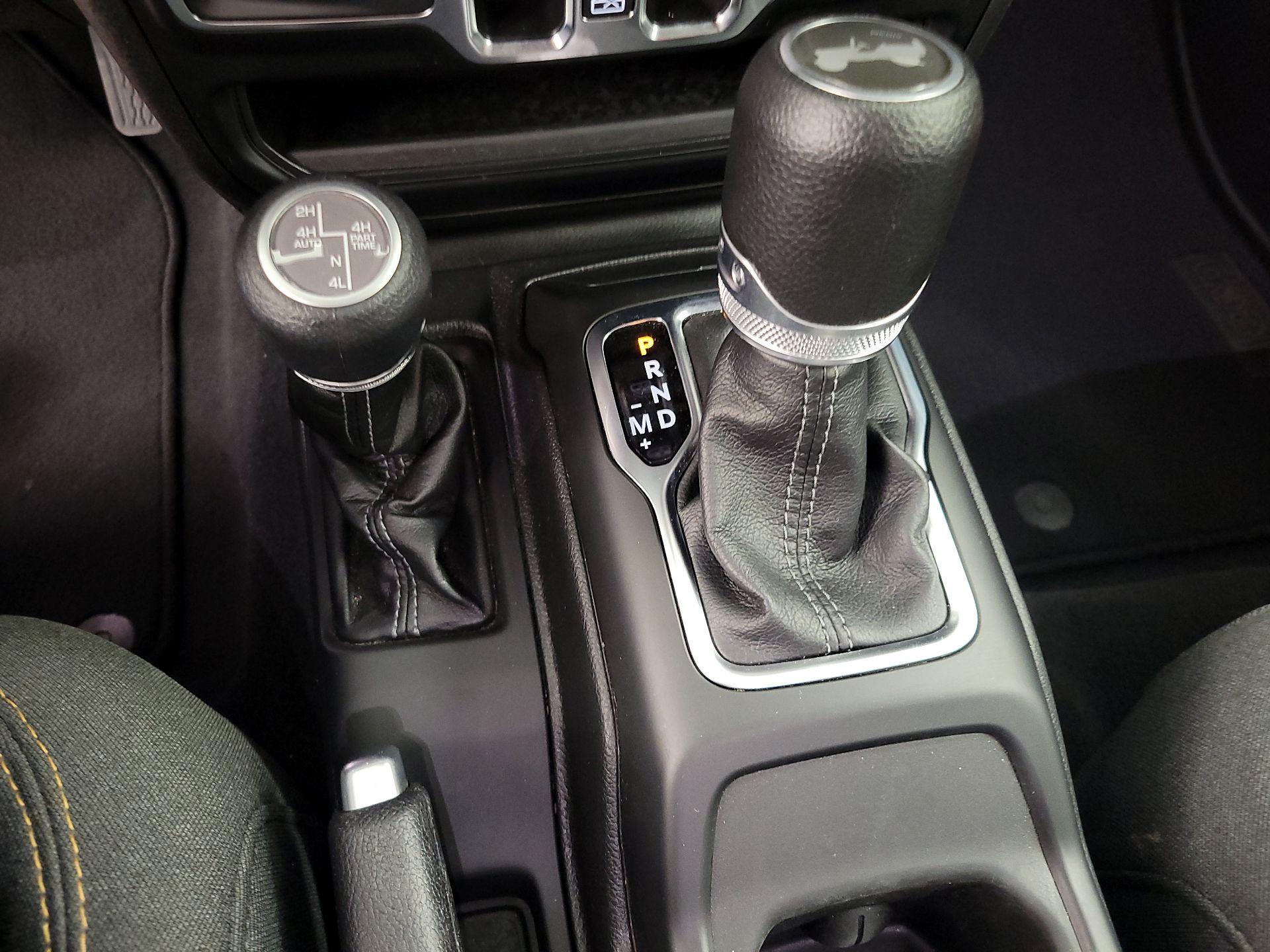 Thumbnail: 2025 Jeep Wrangler - 17